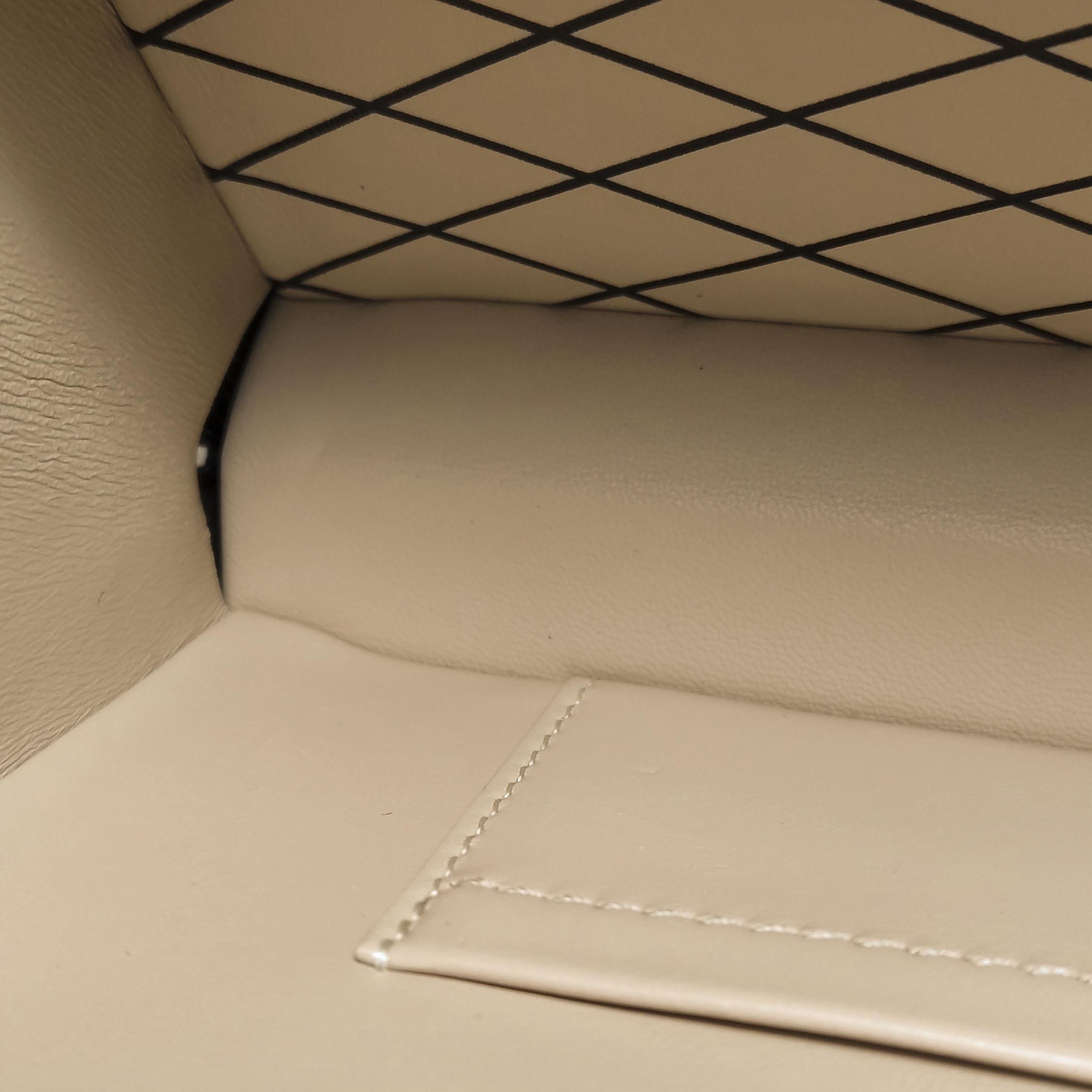 Louis Vuitton(LV) Petite Malle Handbag Epi Leather — photo 10 of 18