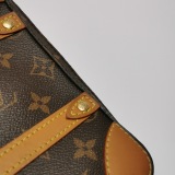 Louis Vuitton(LV) Soft Trunk Pouch Monogram Canvas — thumbnail 9