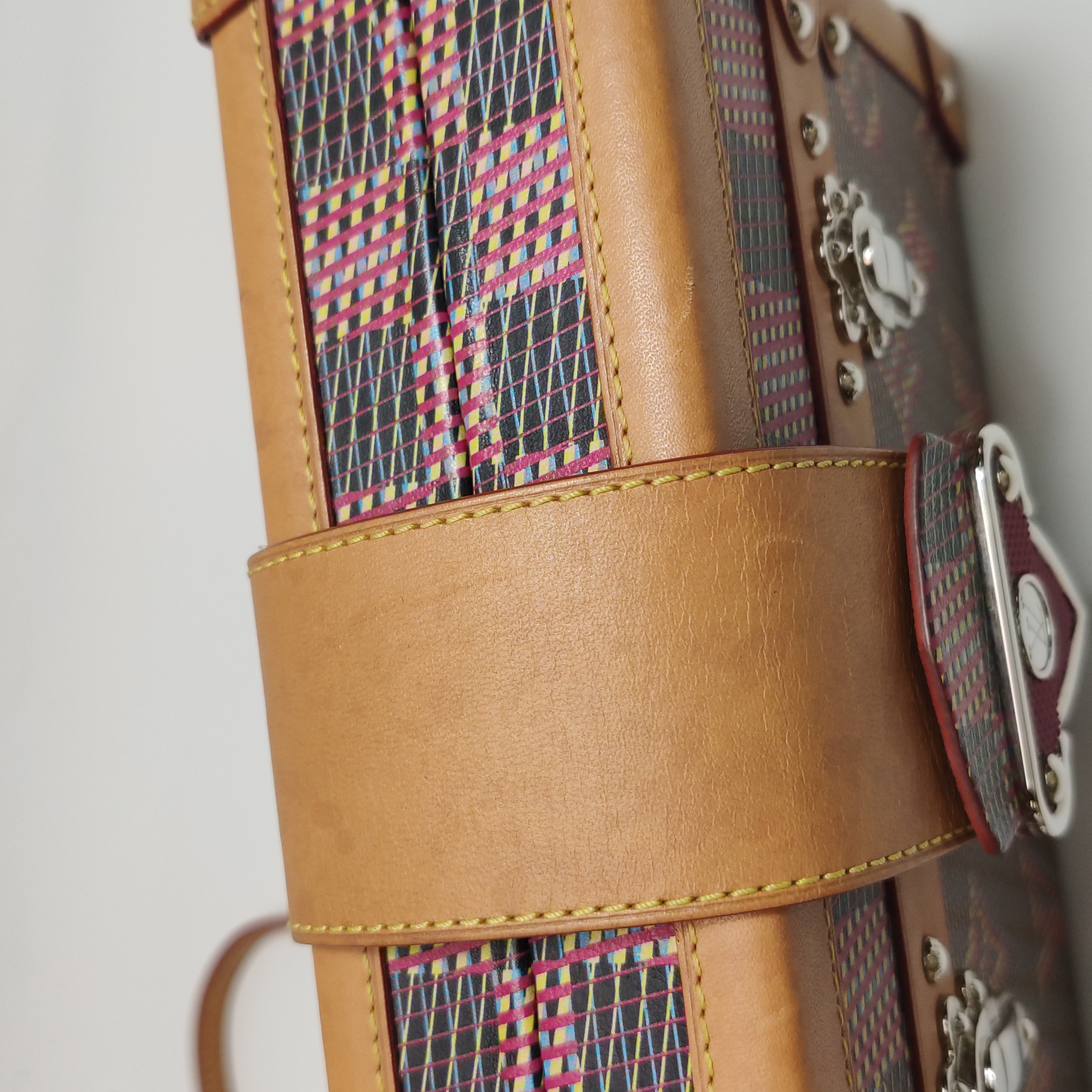 Louis Vuitton(LV) Petite Malle Handbag Damier Monogram LV Pop — photo 18 of 20