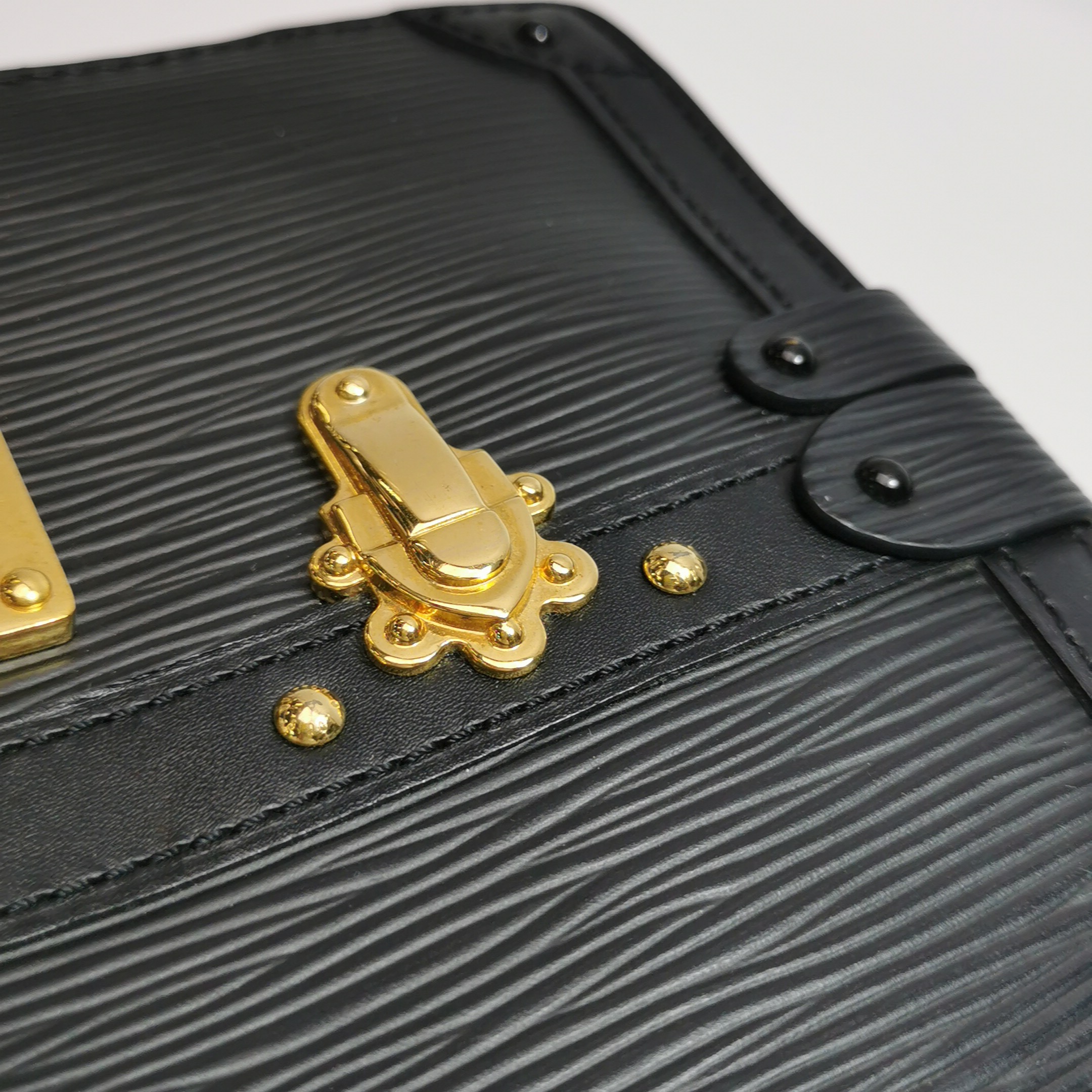 Louis Vuitton(LV) Trunk Clutch Epi Leather — photo 13 of 22