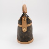 Louis Vuitton(LV) Duffle Handbag Monogram Canvas — thumbnail 3