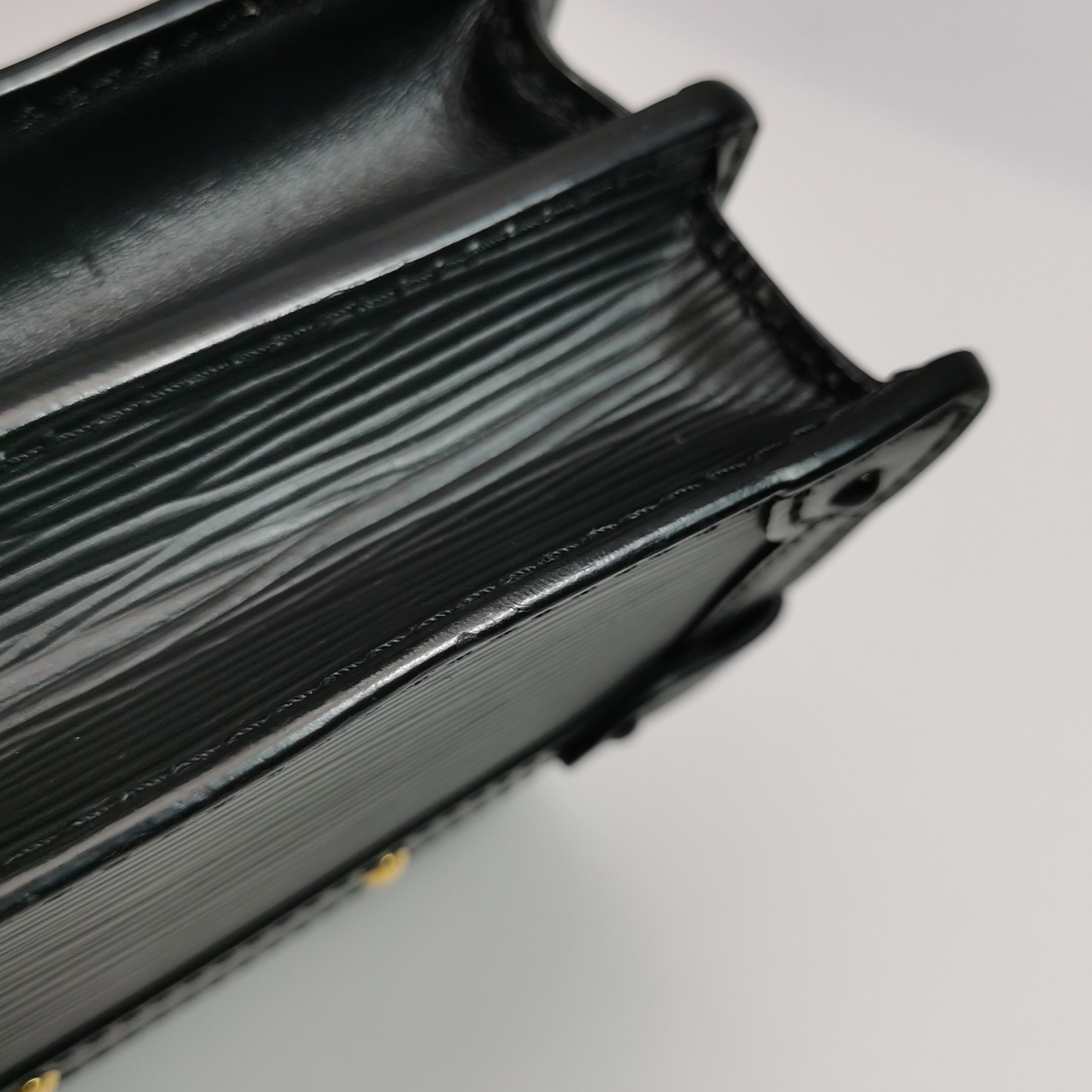 Louis Vuitton(LV) Trunk Clutch Epi Leather — photo 15 of 22