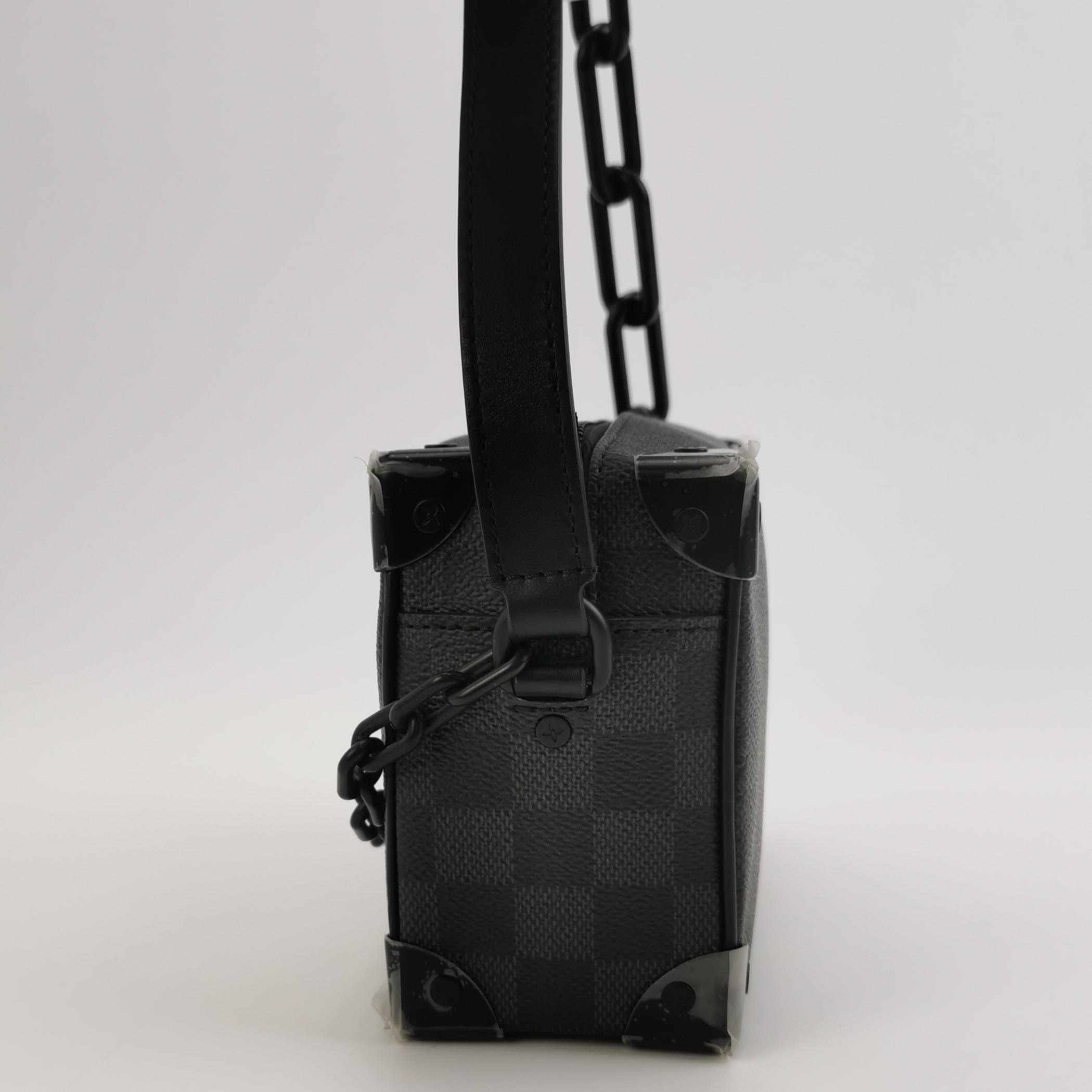 Louis Vuitton(LV) Soft Trunk Bag Limited Edition Wild Animals Damier Graphite Mini — photo 5 of 12