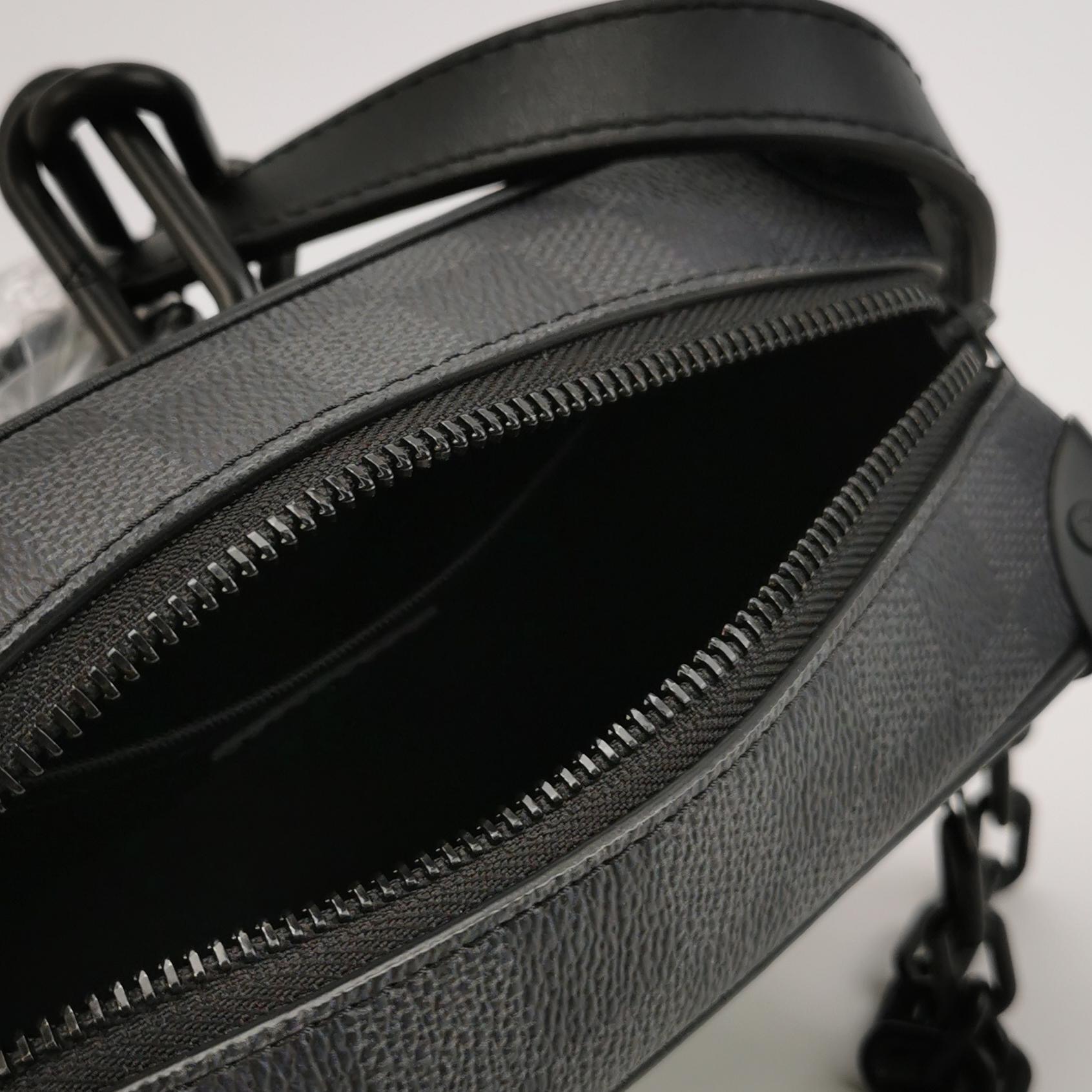 Louis Vuitton(LV) Soft Trunk Bag Limited Edition Wild Animals Damier Graphite Mini — photo 7 of 12