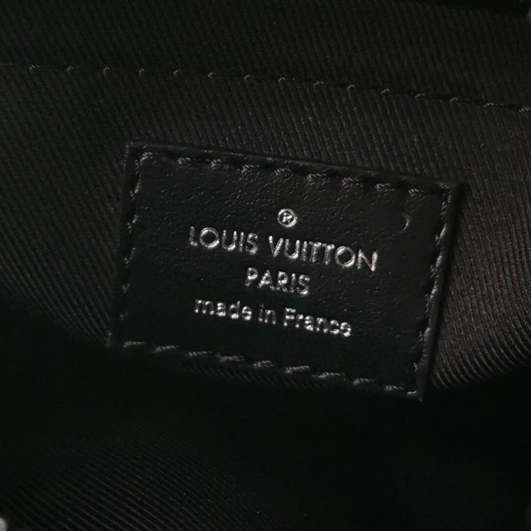 Louis Vuitton(LV) Soft Trunk Bag Limited Edition Wild Animals Damier Graphite Mini — photo 8 of 12