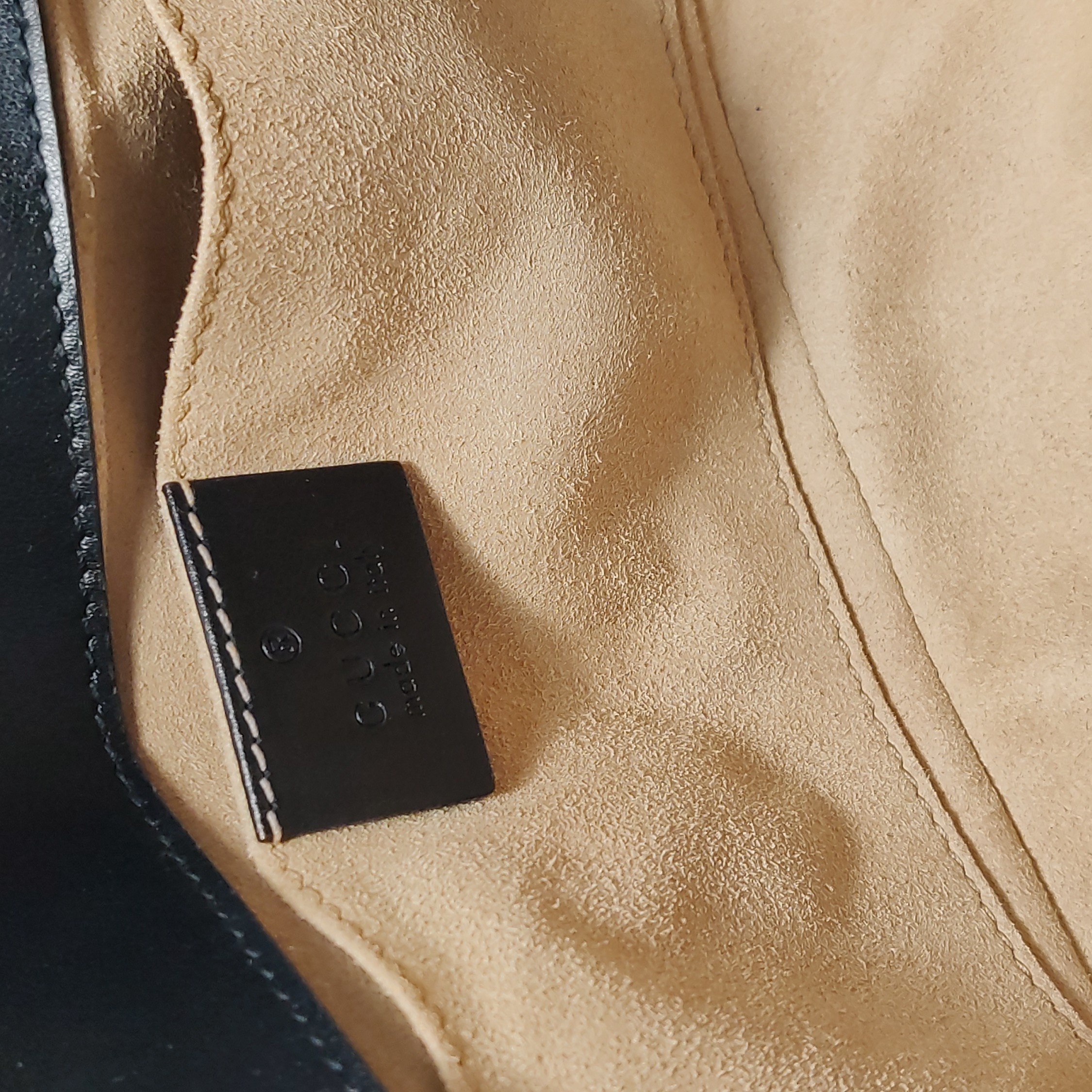 Gucci GG Marmont Flap Bag Matelasse Leather Small — photo 11 of 16