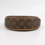 Louis Vuitton(LV) Loop Handbag Monogram Canvas — thumbnail 6