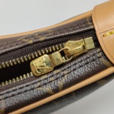 Louis Vuitton(LV) Loop Handbag Monogram Canvas — thumbnail 12