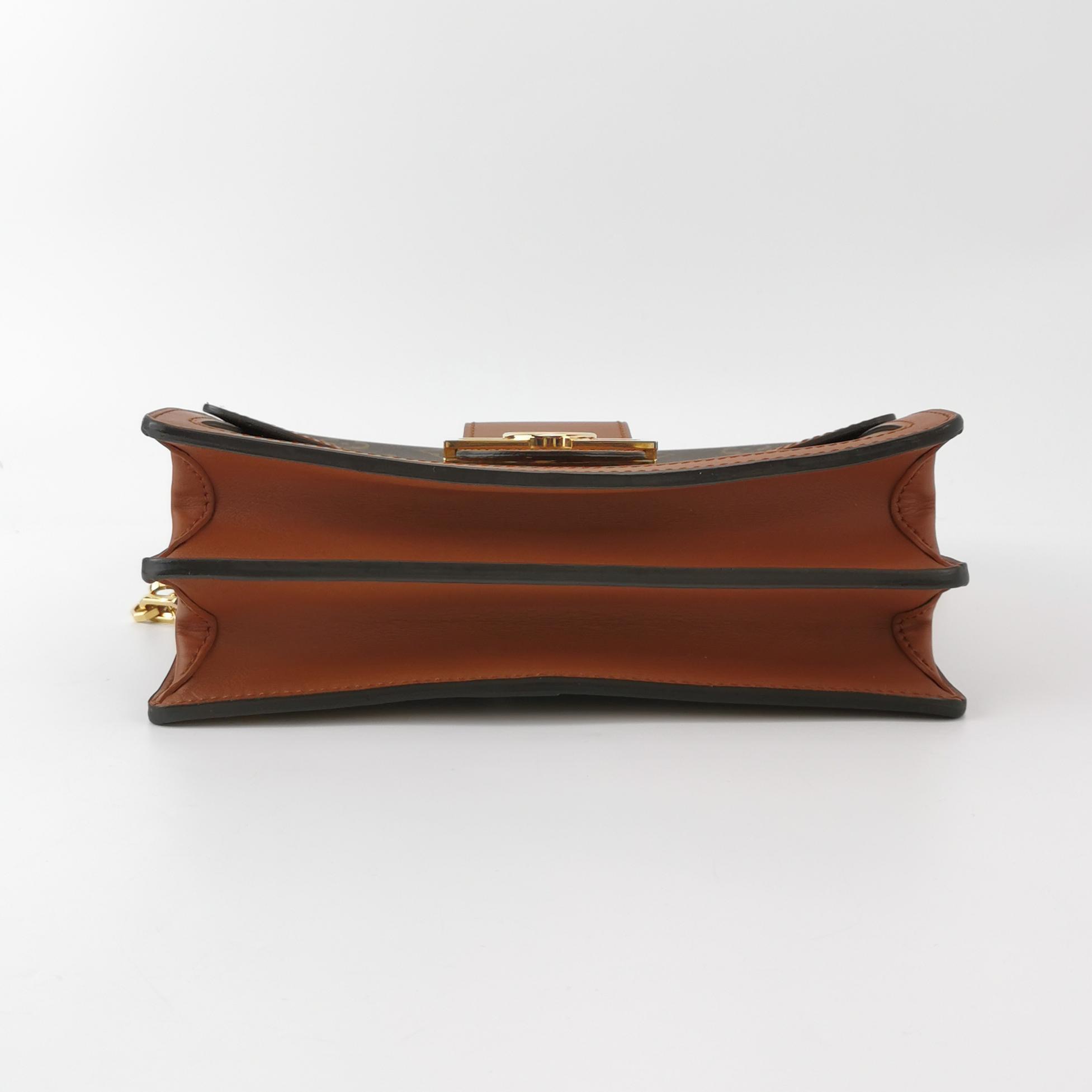 Louis Vuitton(LV) Dauphine Shoulder Bag Reverse Monogram Canvas MM — photo 4 of 15