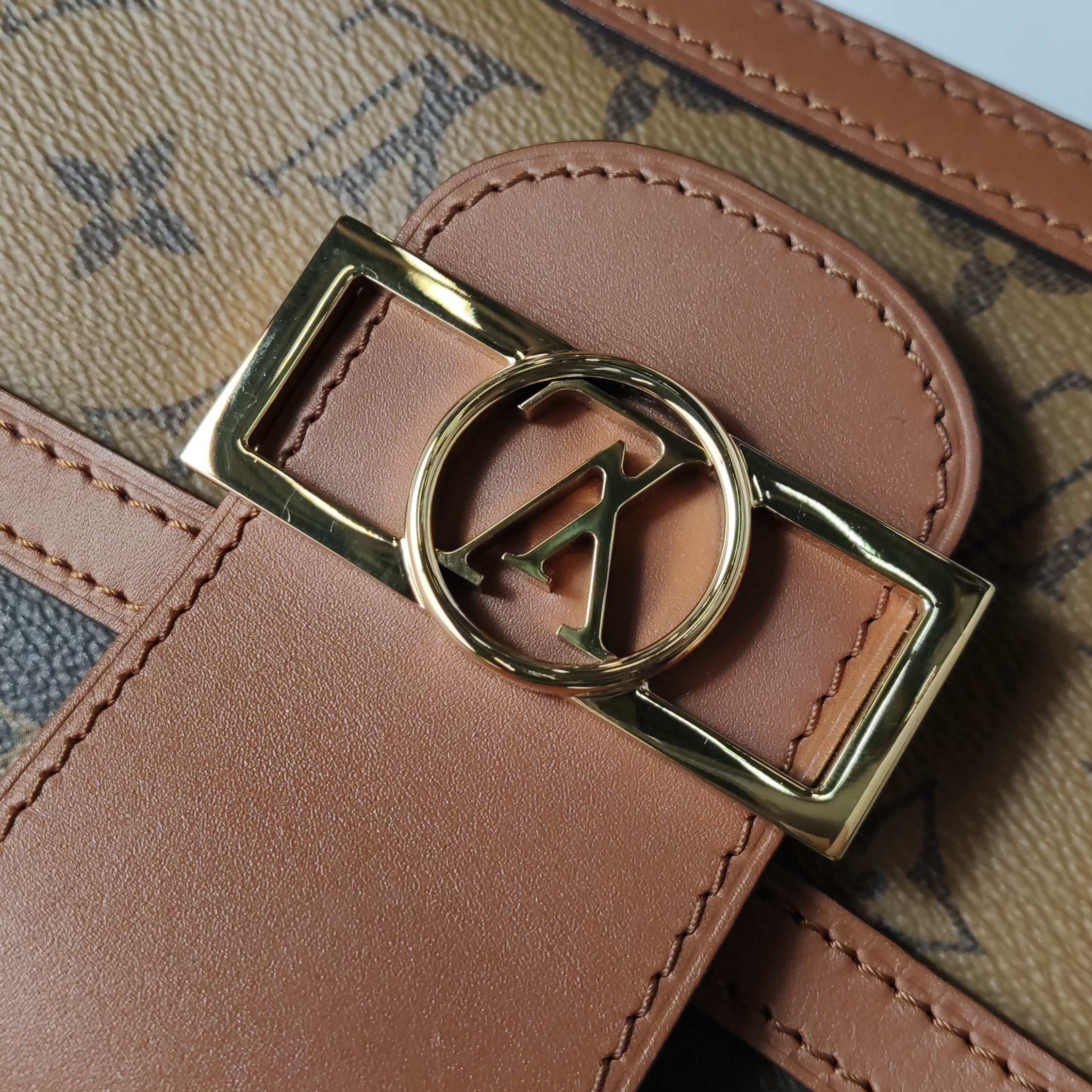 Louis Vuitton(LV) Dauphine Shoulder Bag Reverse Monogram Canvas MM — photo 14 of 15