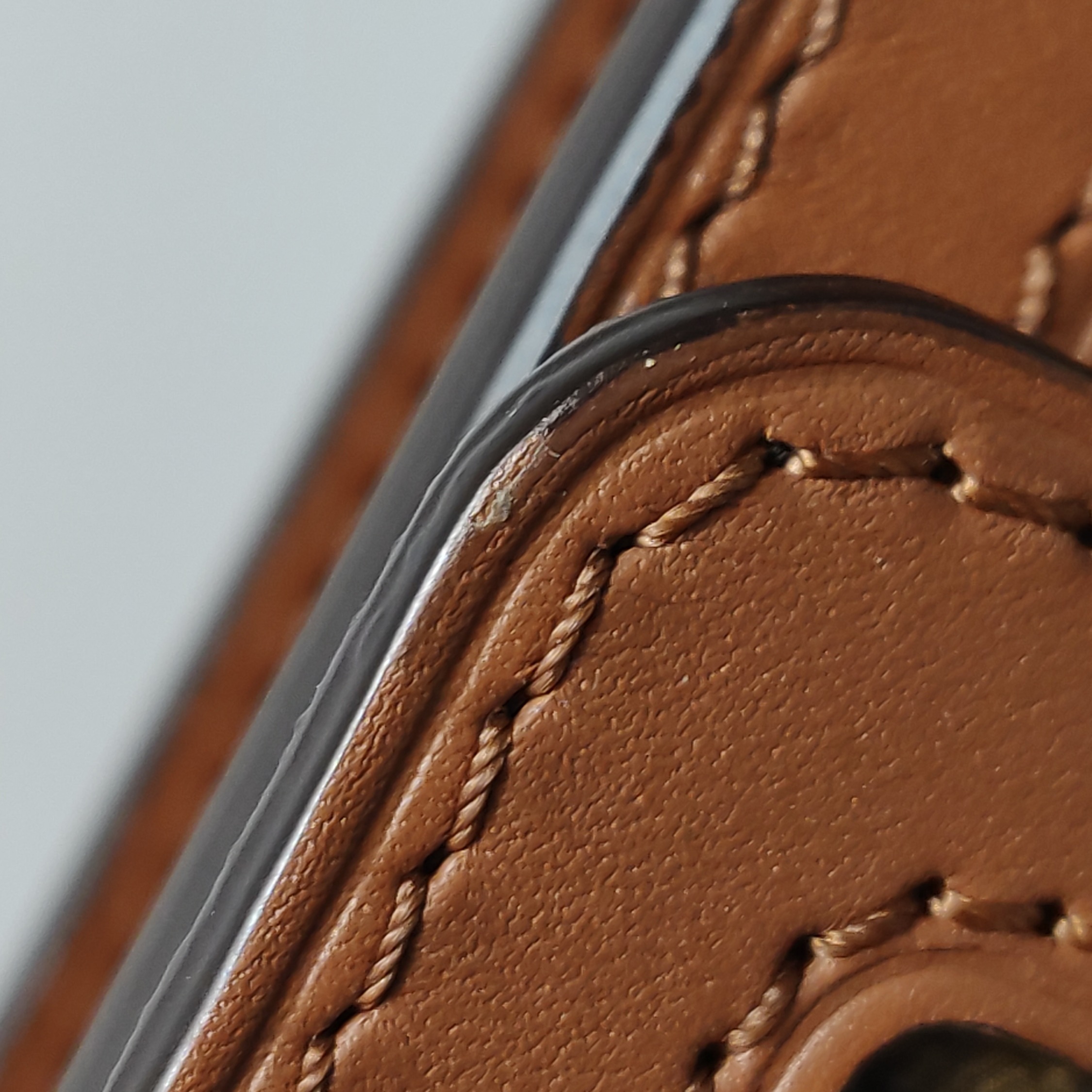 Louis Vuitton(LV) Dauphine Shoulder Bag Reverse Monogram Canvas MM — photo 12 of 15