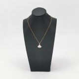 Bvlgari Divas' Dream Pendant Necklace 18K Rose Gold with Mother of Pearl and Diamond Small — thumbnail 2