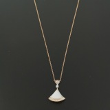 Bvlgari Divas' Dream Pendant Necklace 18K Rose Gold with Mother of Pearl and Diamonds Large — thumbnail 3