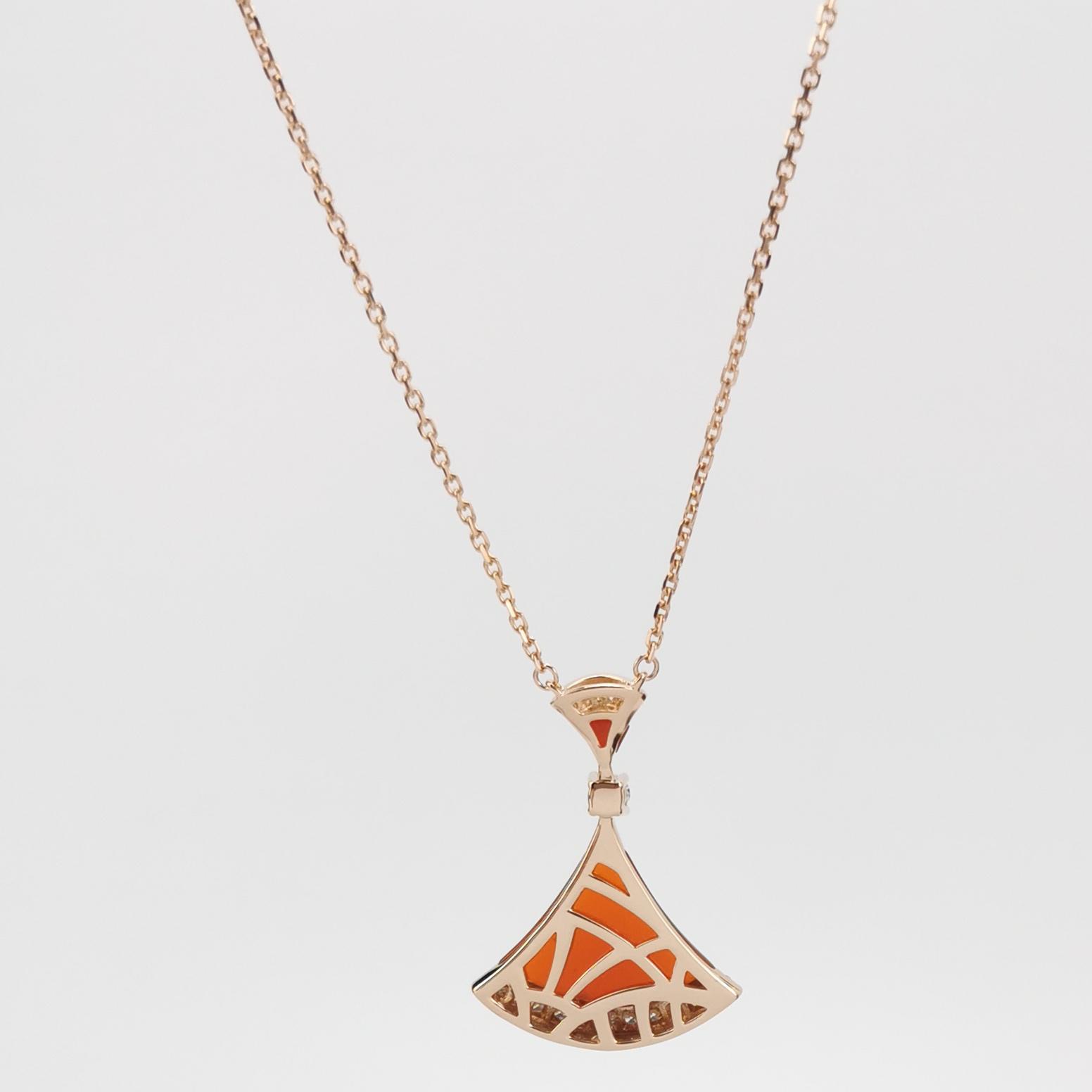 Bvlgari Divas' Dream Pendant Necklace 18K Rose Gold with Carnelian and Diamonds Large — photo 5 of 7