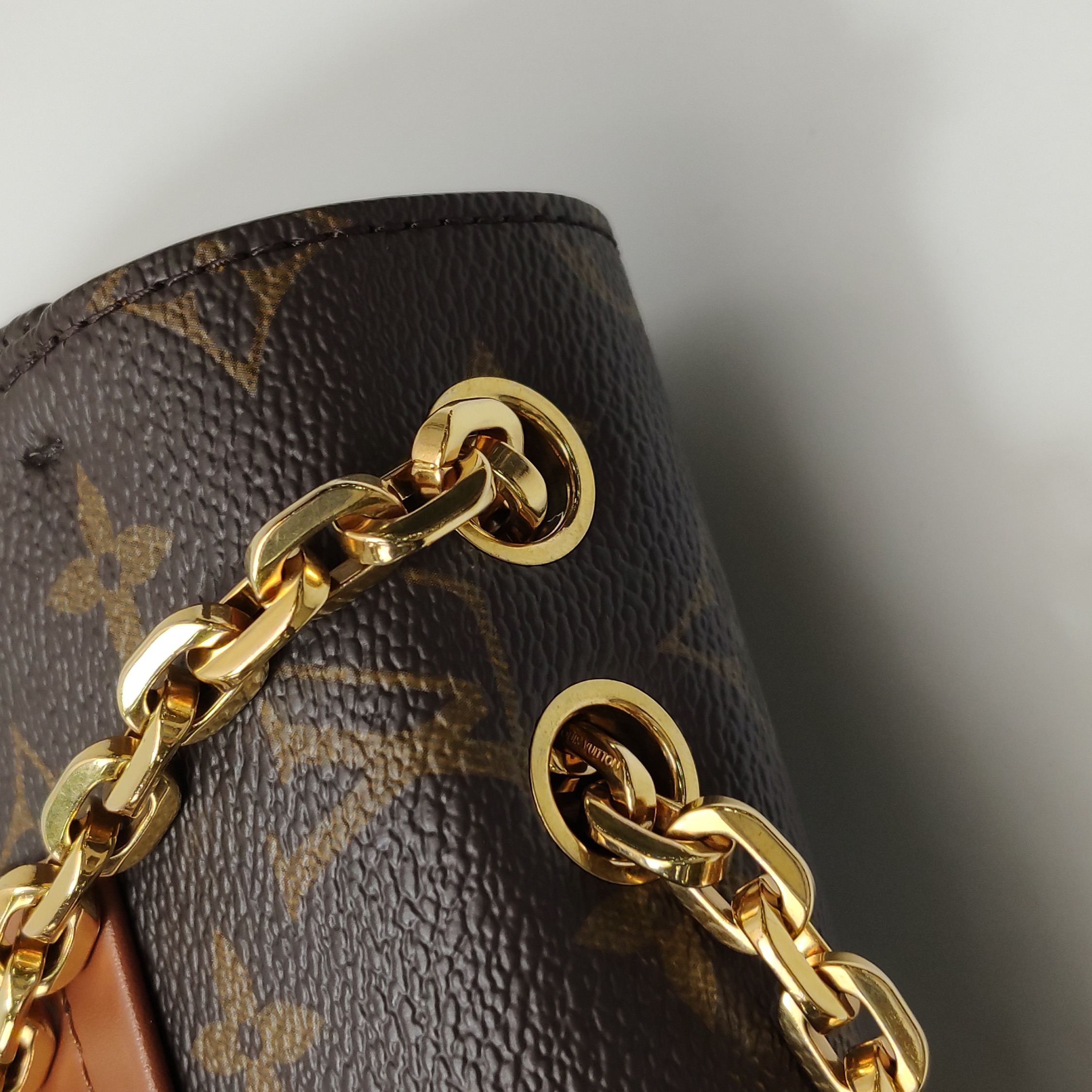 Louis Vuitton(LV) Marceau Handbag Monogram Canvas with Leather — photo 10 of 12