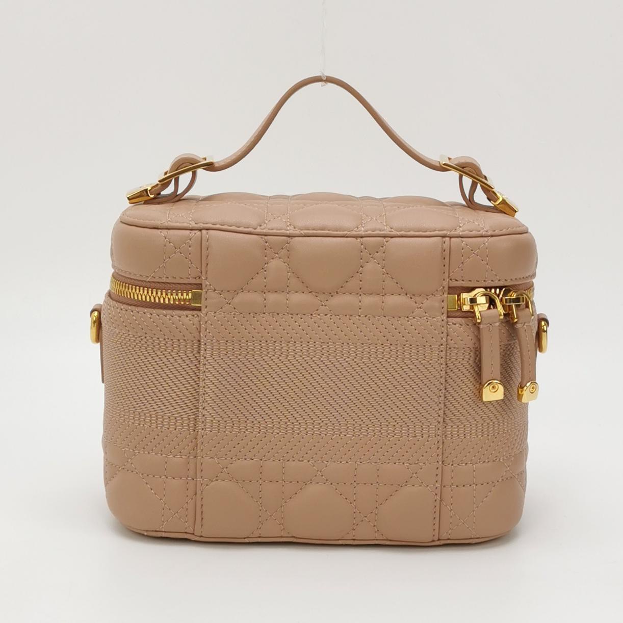 Christian Dior DiorTravel Convertible Vanity Case Cannage Quilt Lambskin Small — photo 3 of 15