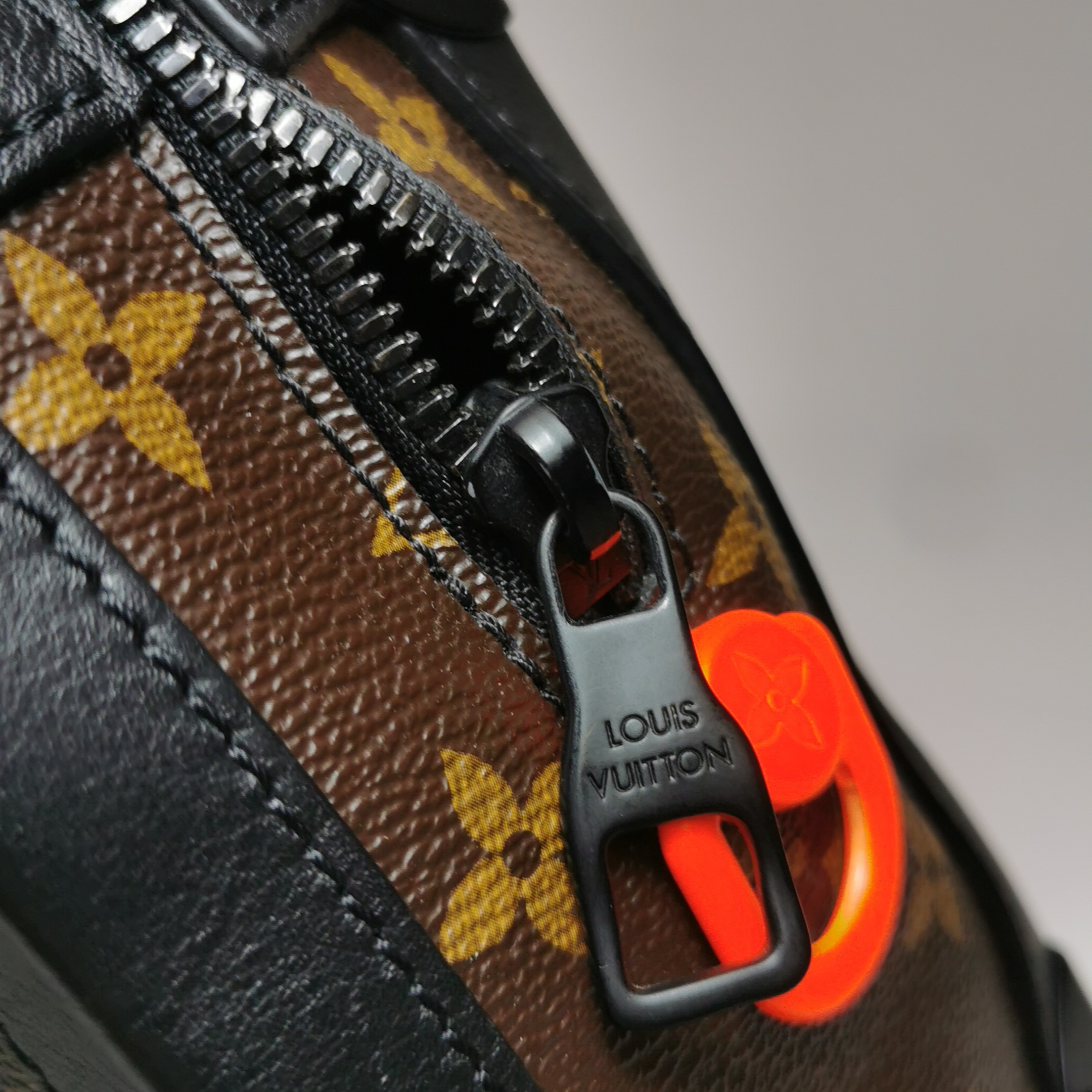 Louis Vuitton(LV) Solar Ray Soft Trunk Bag Monogram Canvas — photo 9 of 15