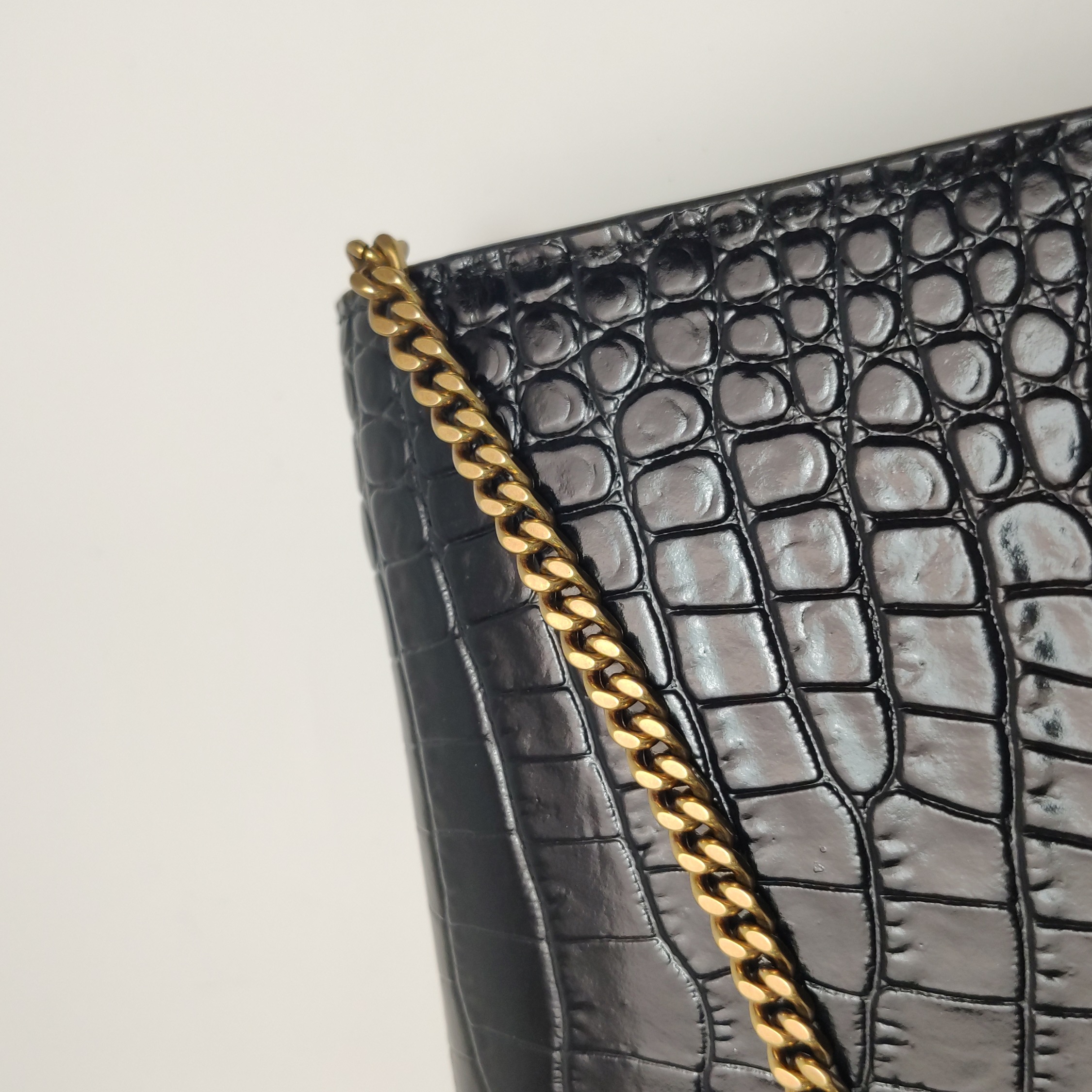 Saint Laurent(LV) Cassandra Chain Shoulder Bag Crocodile Embossed Leather Small