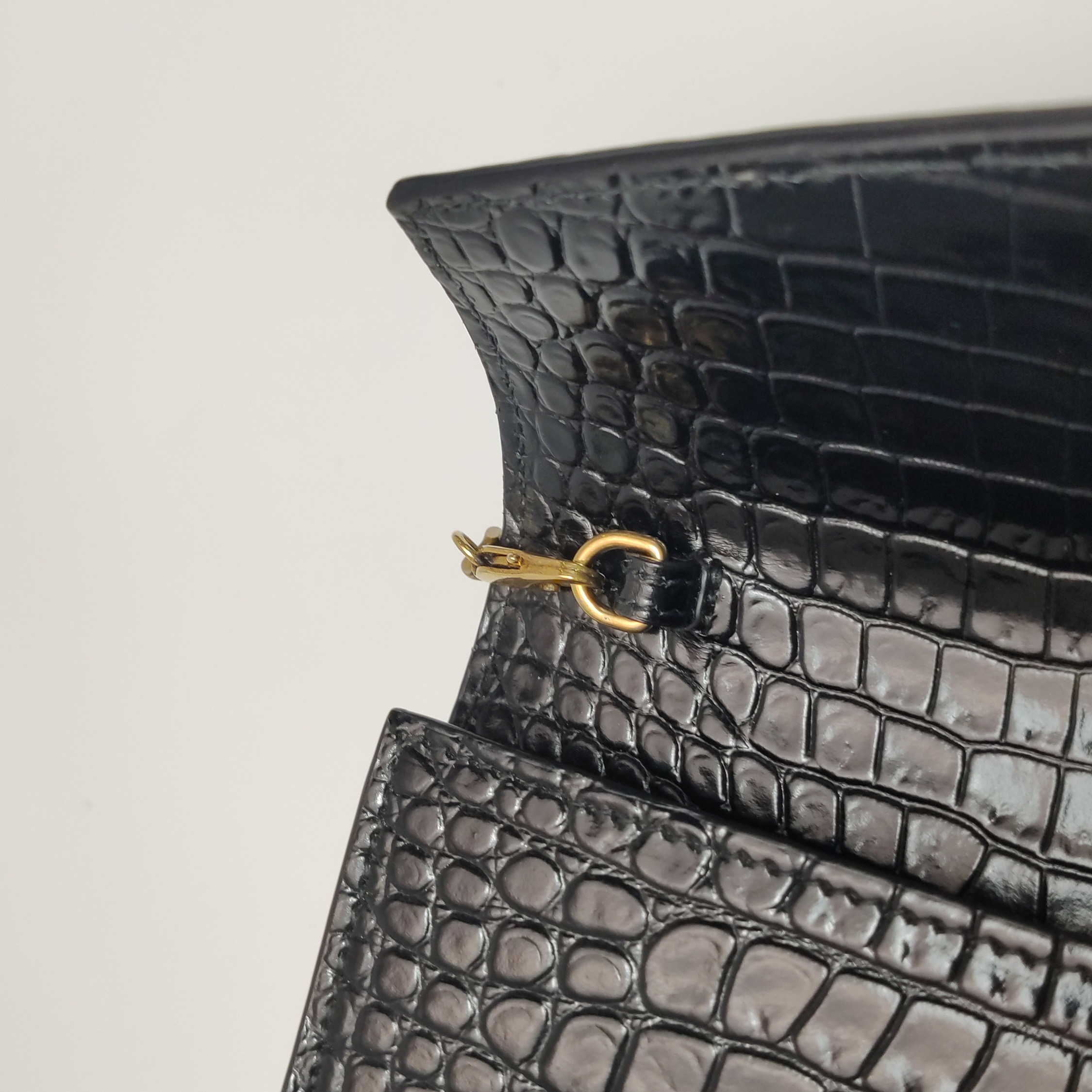 Saint Laurent(LV) Cassandra Chain Shoulder Bag Crocodile Embossed Leather Small