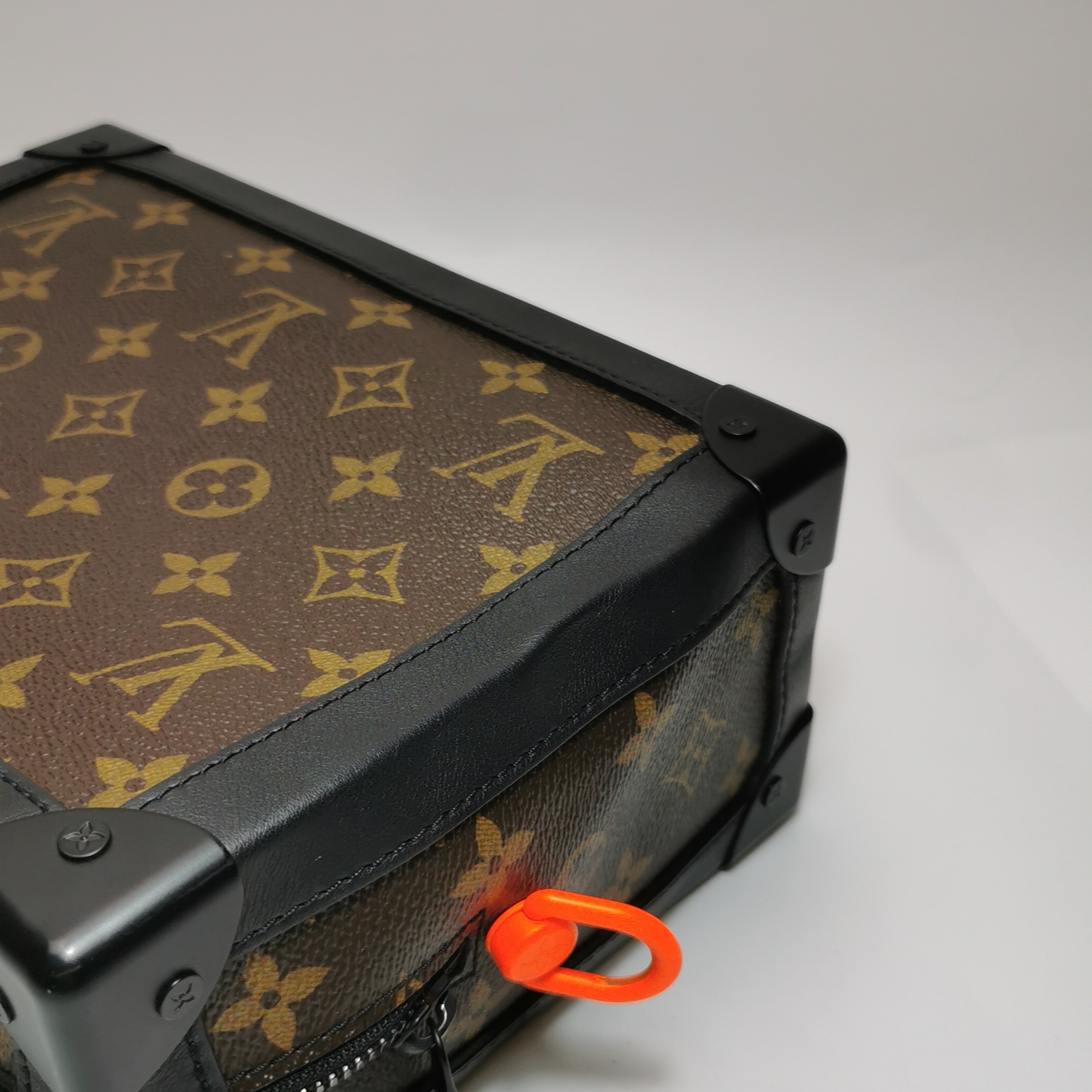 Louis Vuitton(LV) Solar Ray Soft Trunk Bag Monogram Canvas — photo 13 of 15