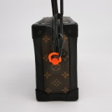 Louis Vuitton(LV) Solar Ray Soft Trunk Bag Monogram Canvas — thumbnail 4
