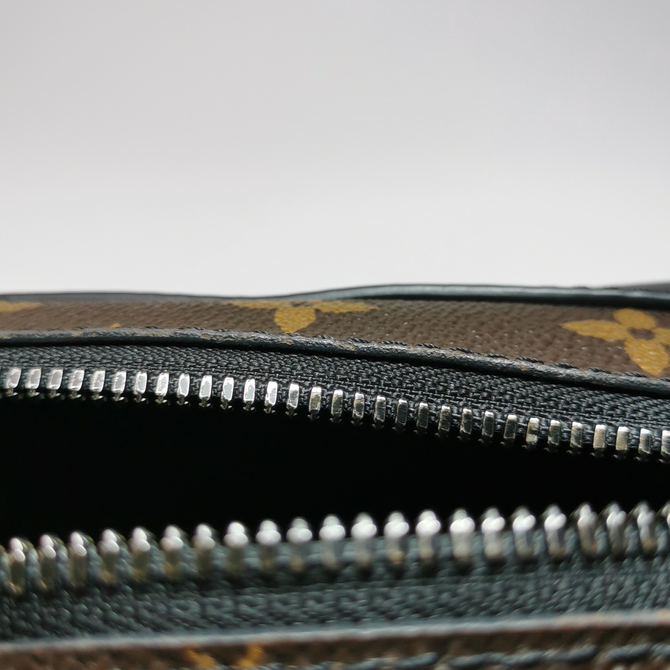 Louis Vuitton(LV) Solar Ray Soft Trunk Bag Monogram Canvas — photo 10 of 14