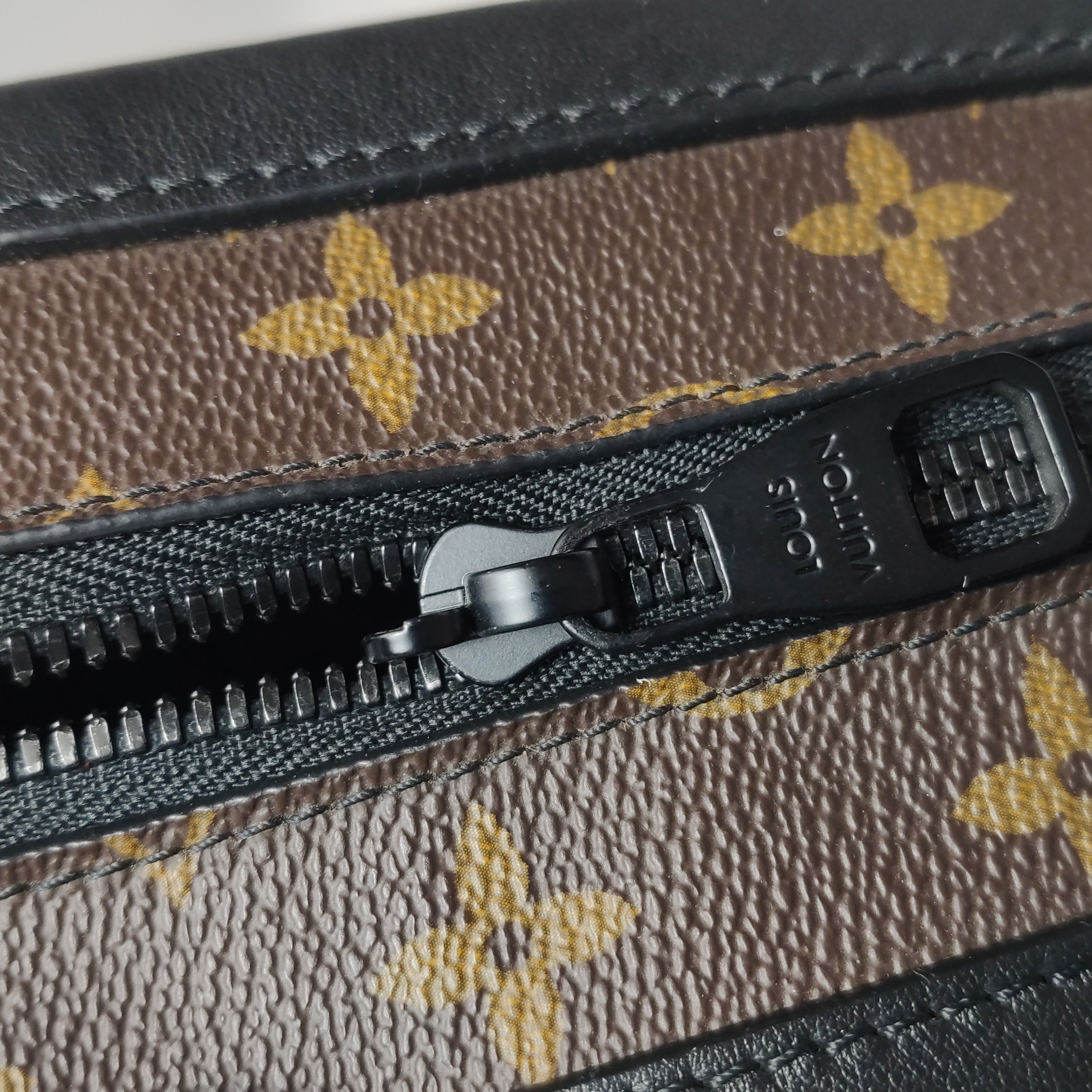 Louis Vuitton(LV) Solar Ray Soft Trunk Bag Monogram Canvas — photo 9 of 13