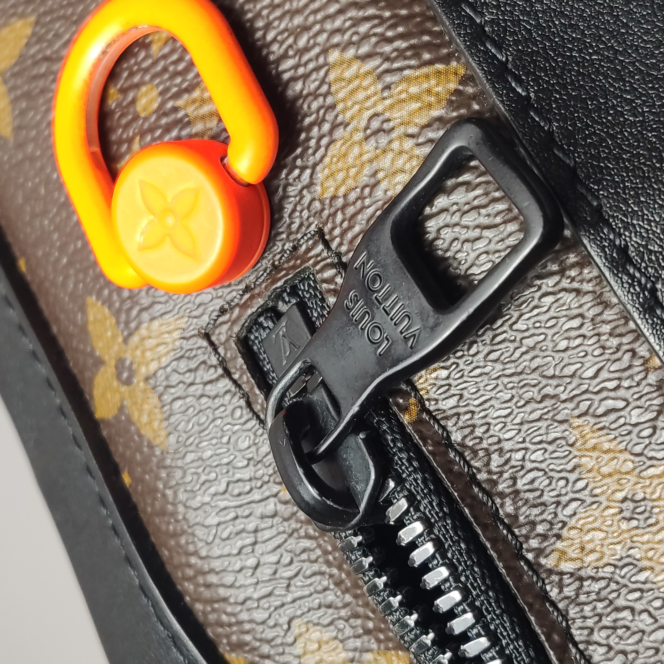 Louis Vuitton(LV) Solar Ray Soft Trunk Bag Monogram Canvas — photo 9 of 15