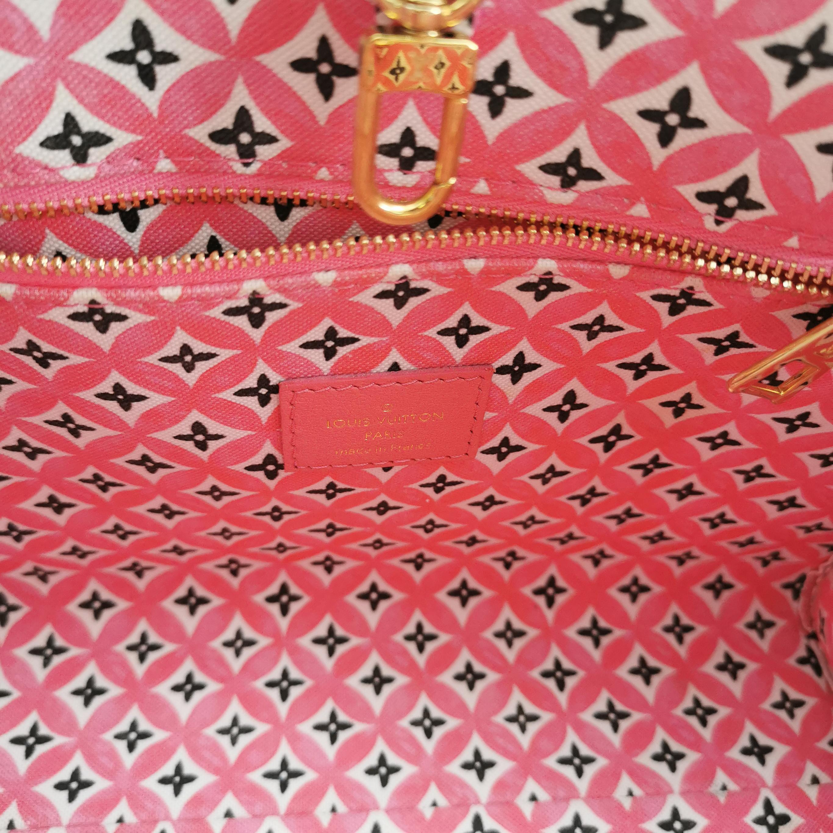 Louis Vuitton(LV) OnTheGo Tote By The Pool Monogram Watercolor Giant PM — photo 9 of 20