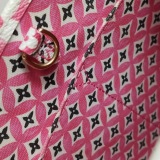Louis Vuitton(LV) OnTheGo Tote By The Pool Monogram Watercolor Giant PM — thumbnail 10