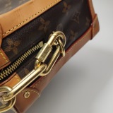 Louis Vuitton(LV) Legacy Soft Trunk Bag Monogram Canvas — thumbnail 10