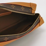Louis Vuitton(LV) Legacy Soft Trunk Bag Monogram Canvas — thumbnail 7