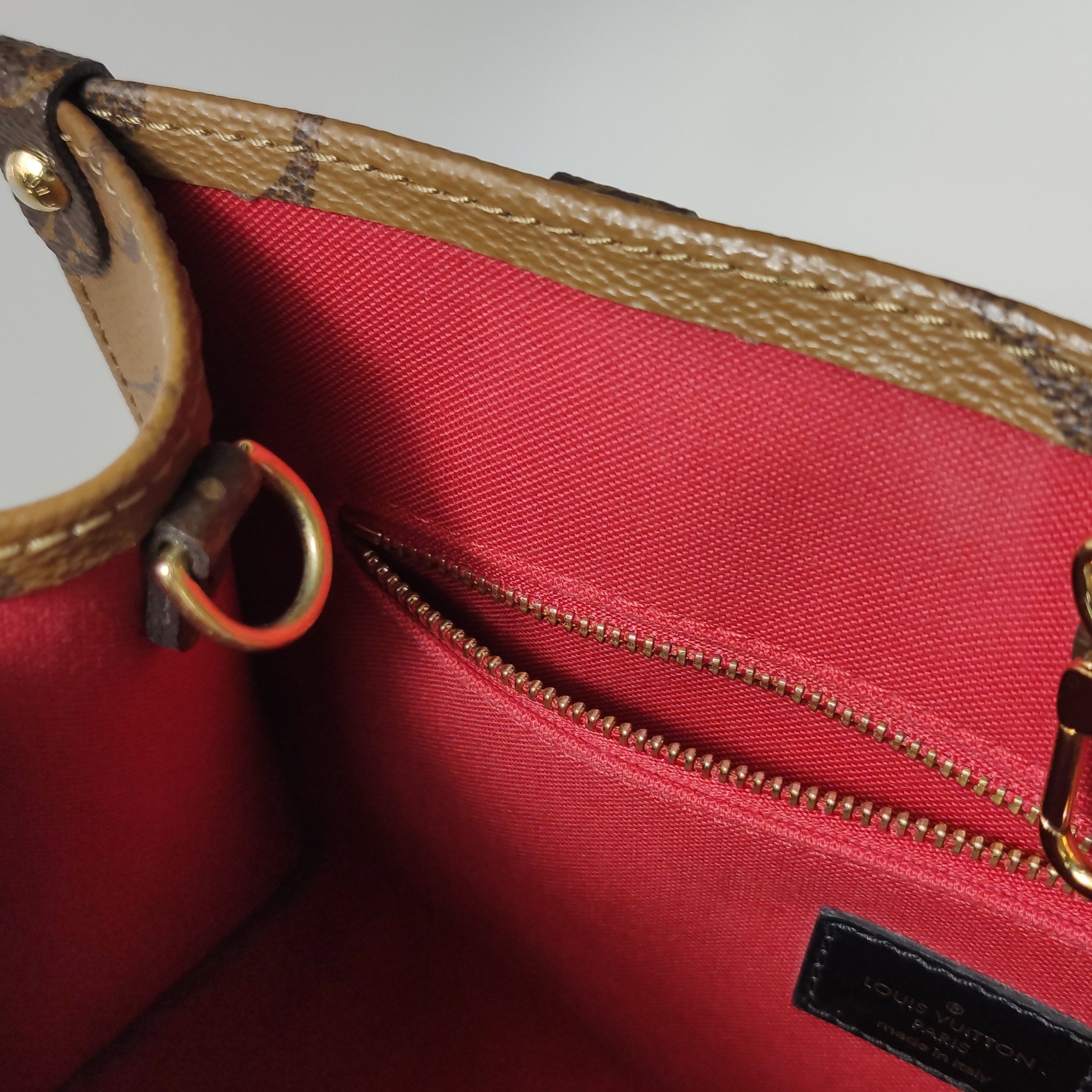 Louis Vuitton(LV) OnTheGo Tote Reverse Monogram Giant PM — photo 11 of 24