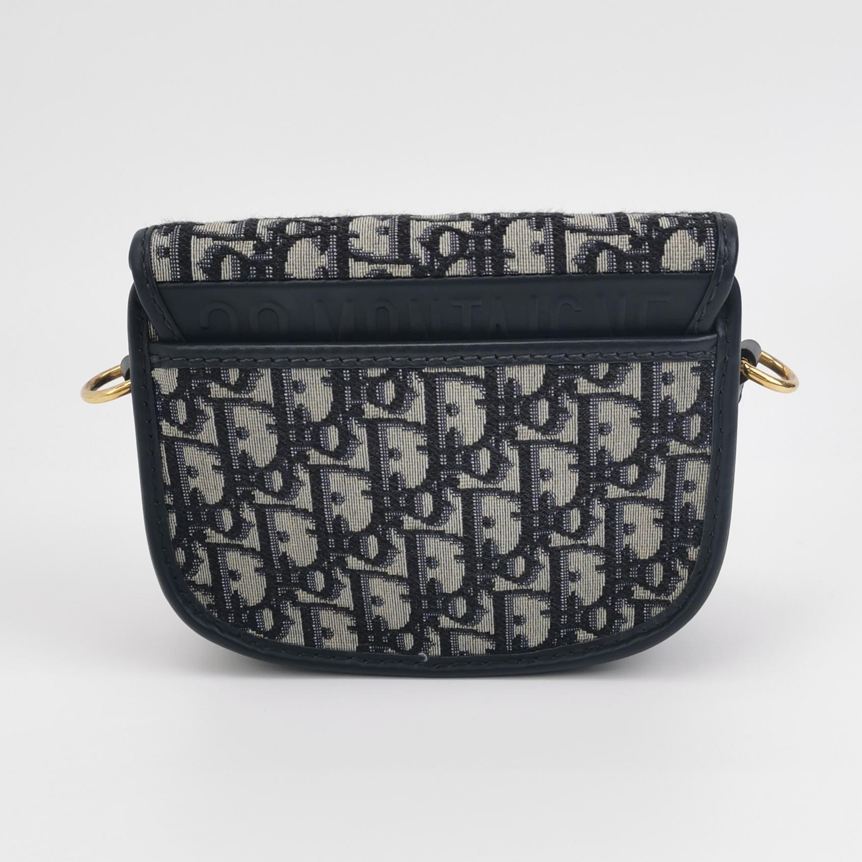 Christian Dior Bobby Flap Bag Oblique Canvas Small — photo 3 of 15