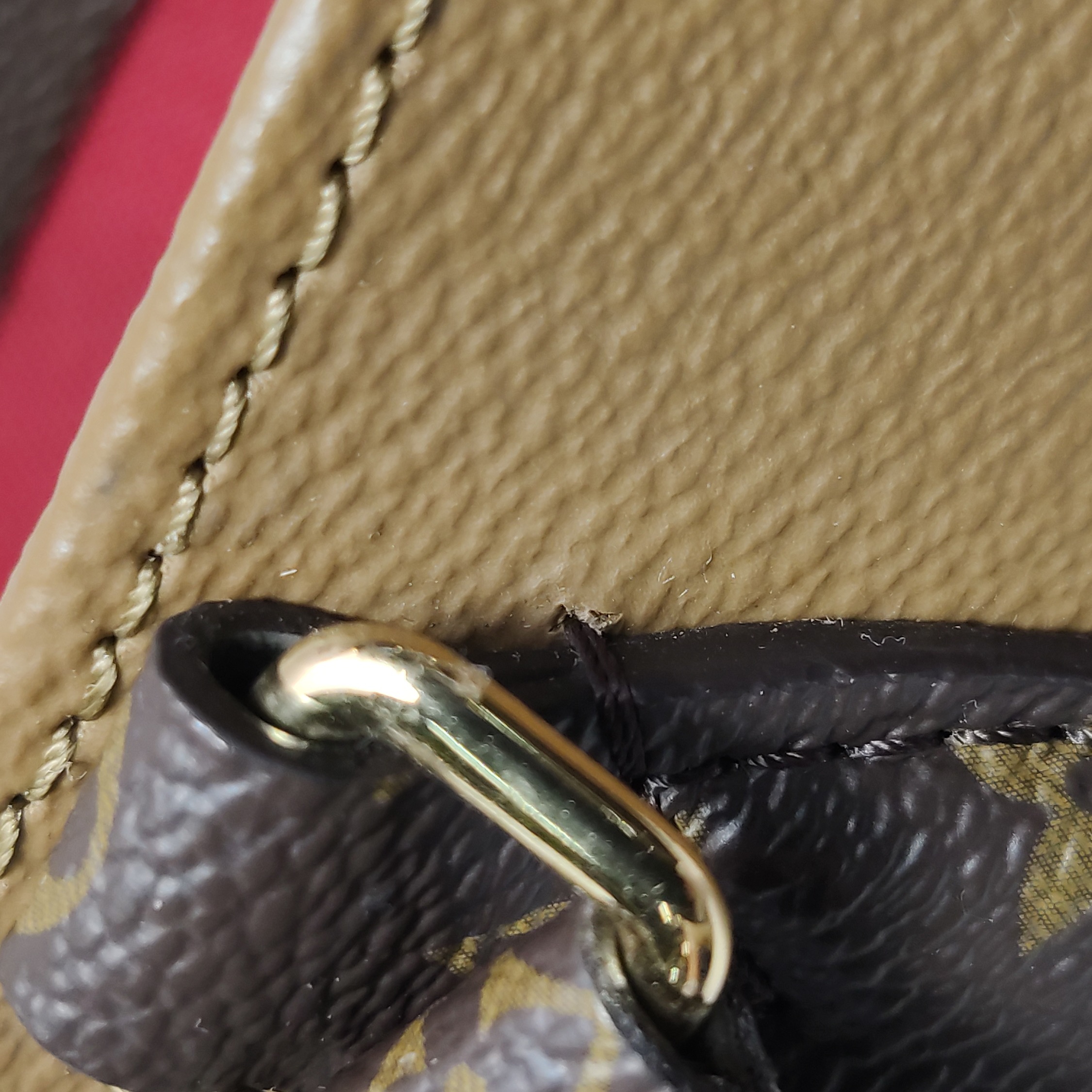 Louis Vuitton(LV) OnTheGo Tote Reverse Monogram Giant PM — photo 21 of 24