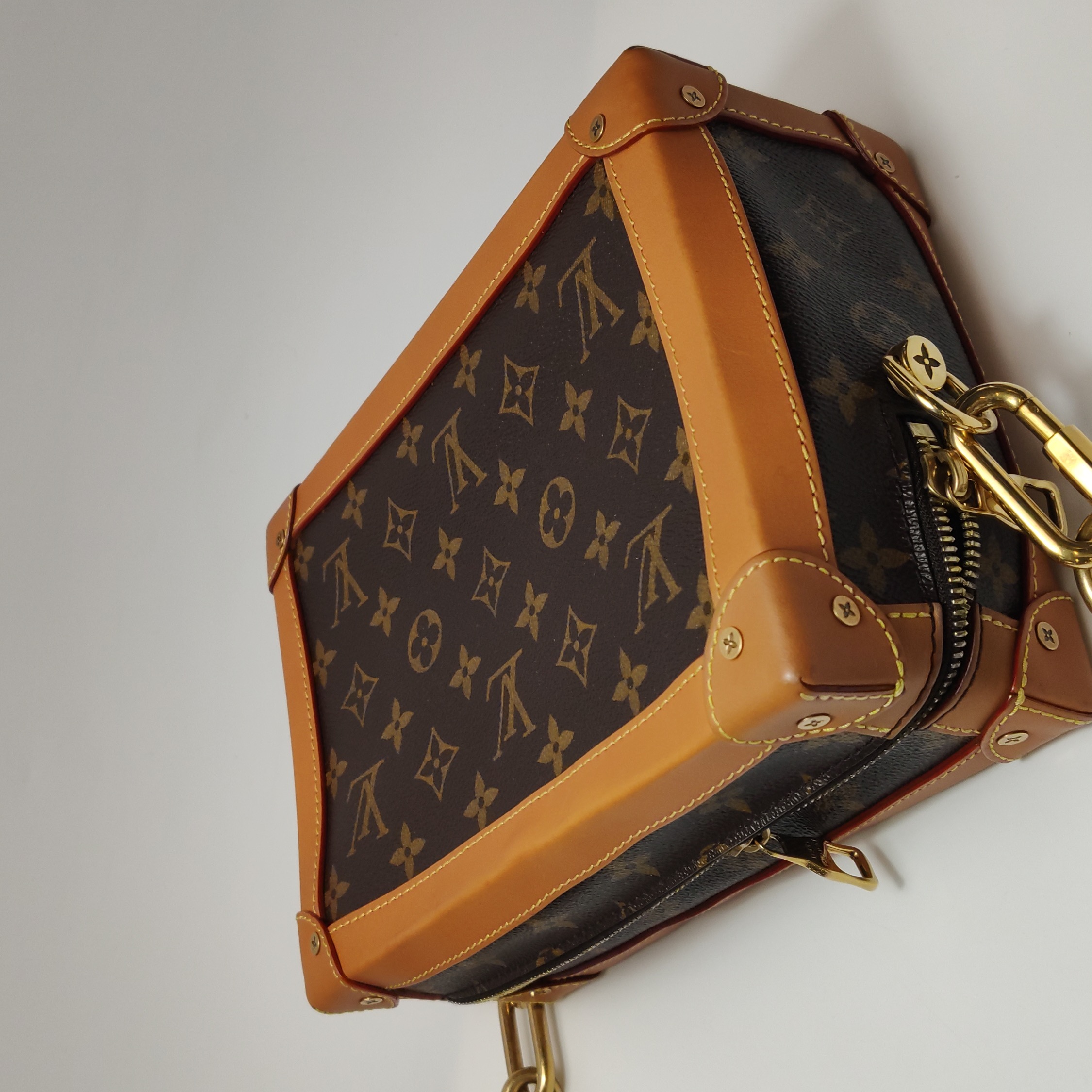 Louis Vuitton(LV) Legacy Soft Trunk Bag Monogram Canvas — photo 14 of 15