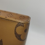 Louis Vuitton(LV) OnTheGo Tote Reverse Monogram Giant PM — thumbnail 22