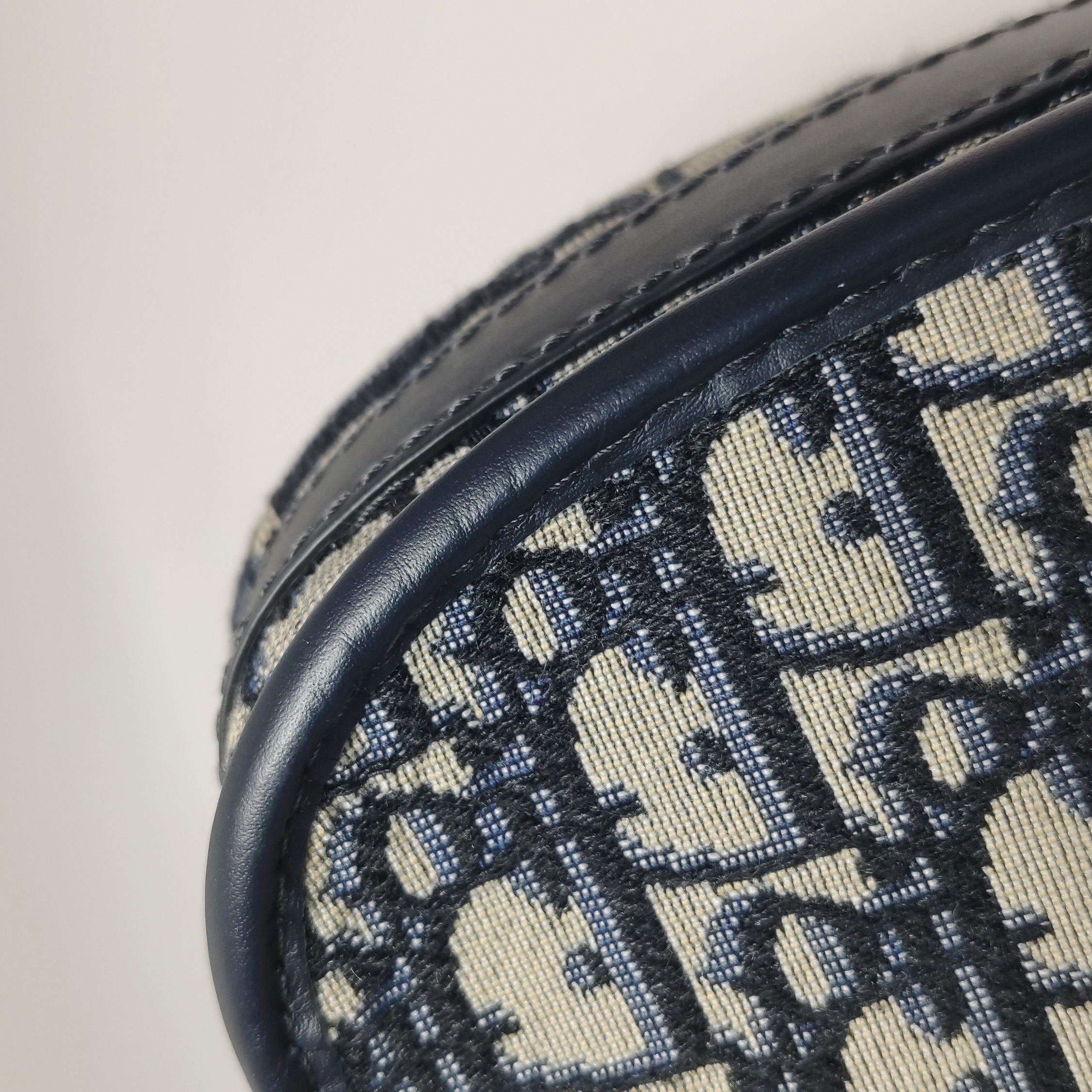 Christian Dior Bobby Flap Bag Oblique Canvas Small — photo 12 of 15