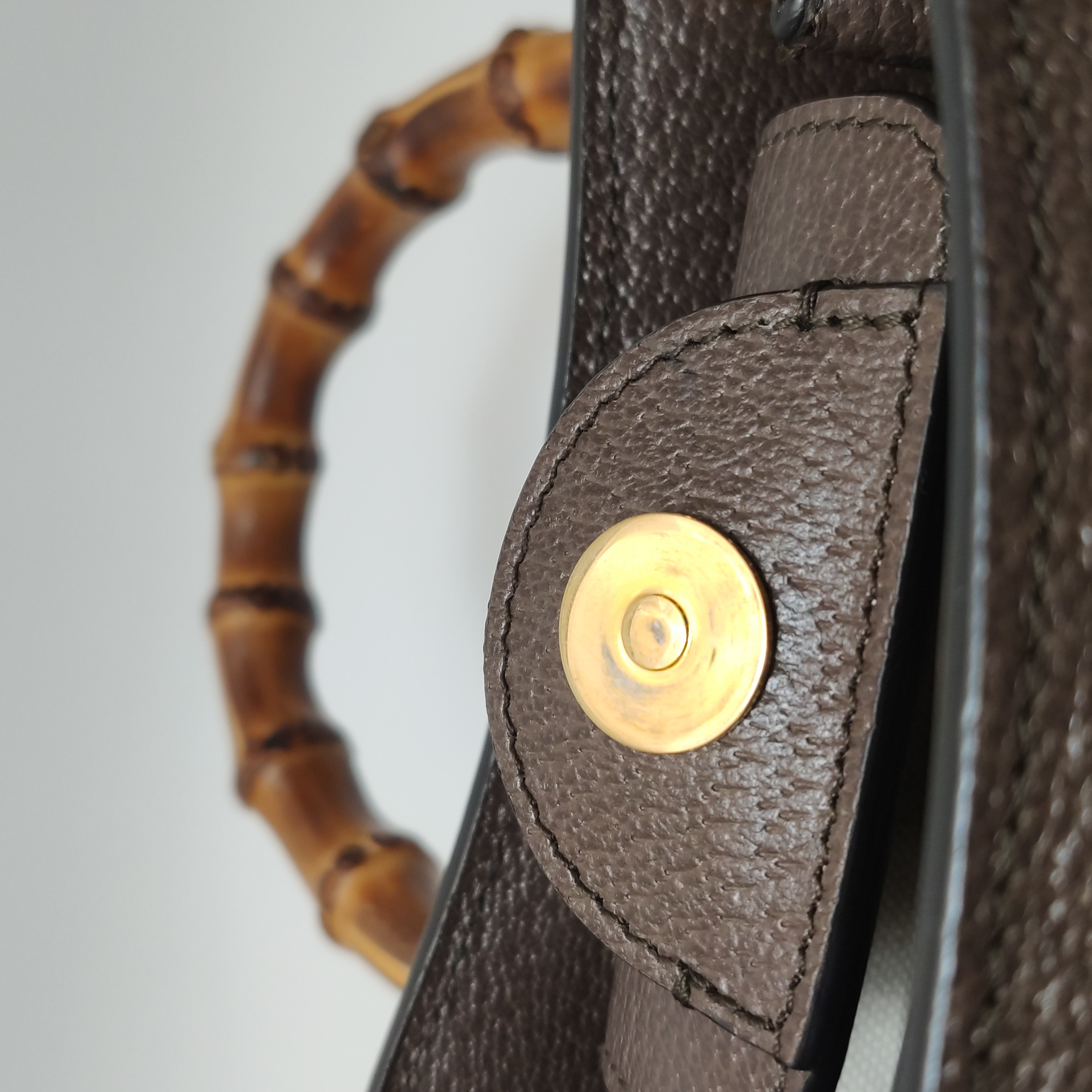 Gucci Diana NM Bamboo Handle Tote Jumbo GG Canvas Mini — photo 11 of 14