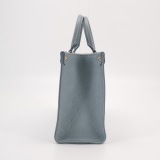 Louis Vuitton(LV) OnTheGo Tote Monogram Empreinte Giant PM — thumbnail 4