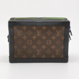 Louis Vuitton(LV) Soft Trunk Bag Monogram Canvas with LV Friend Patch — thumbnail 3