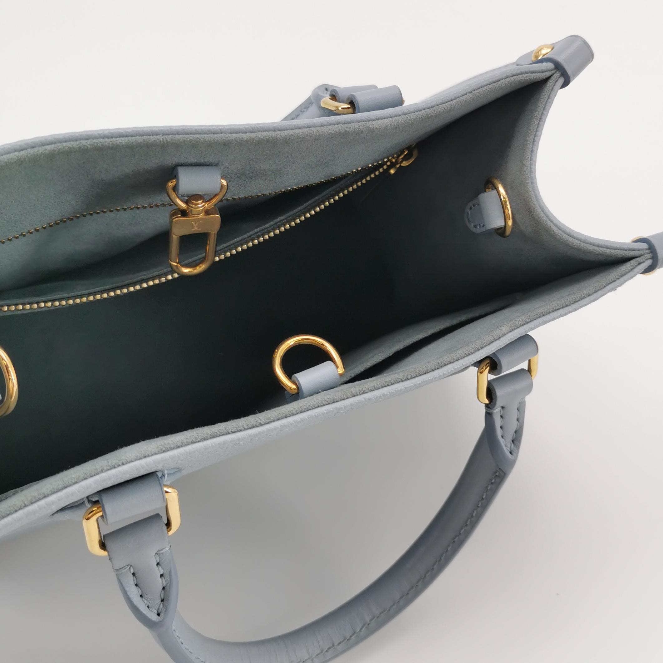 Louis Vuitton(LV) OnTheGo Tote Monogram Empreinte Giant PM — photo 8 of 23