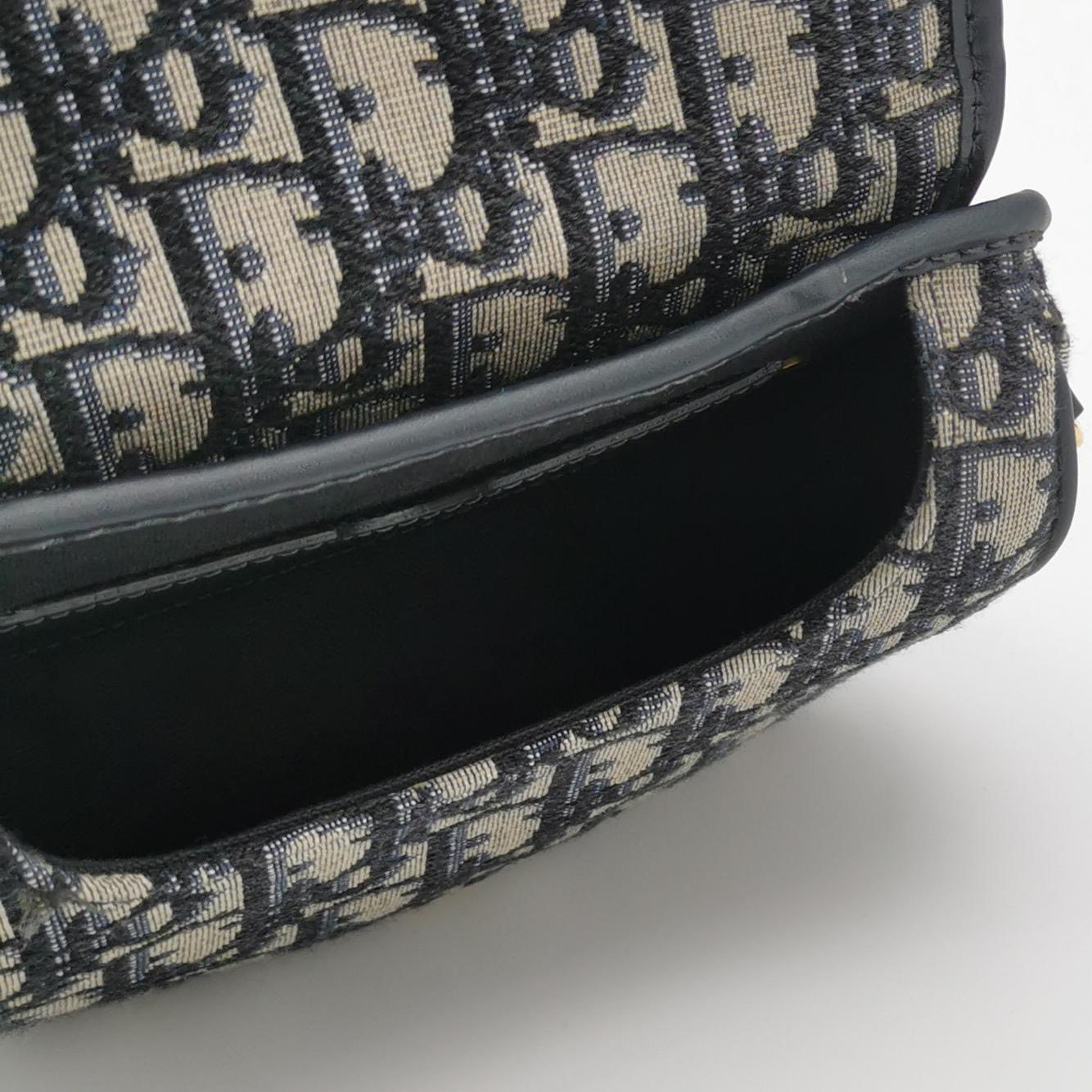 Christian Dior Bobby Flap Bag Oblique Canvas Small — photo 7 of 13