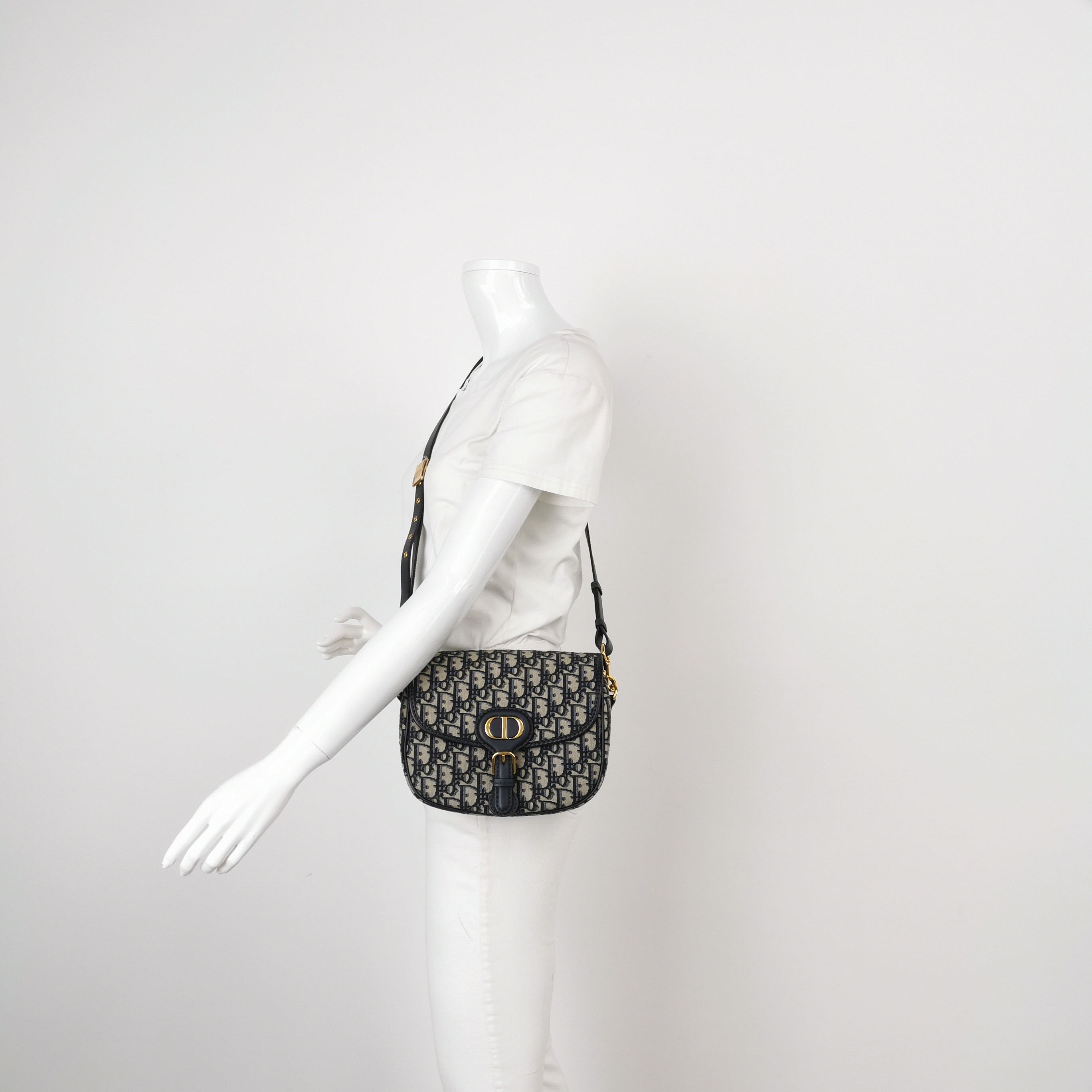 Christian Dior Bobby Flap Bag Oblique Canvas Medium — alternate view