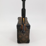 Louis Vuitton(LV) Soft Trunk Bag Monogram Canvas with LV Friends Patch Mini — thumbnail 5