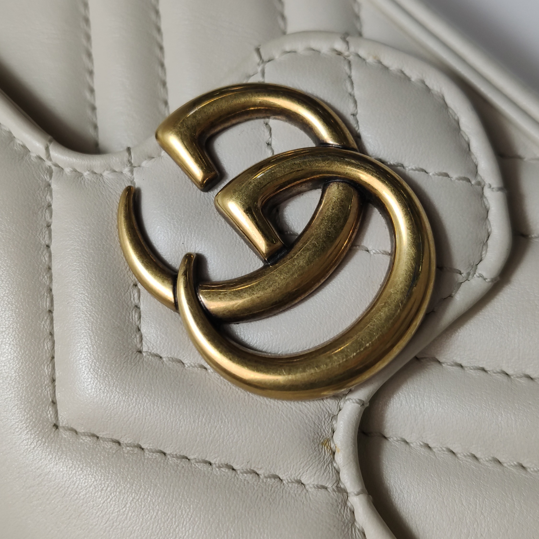 Gucci GG Marmont Flap Bag Matelasse Leather Mini