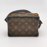 Louis Vuitton(LV) Soft Trunk Bag Monogram Canvas with LV Friends Patch Mini — thumbnail 3
