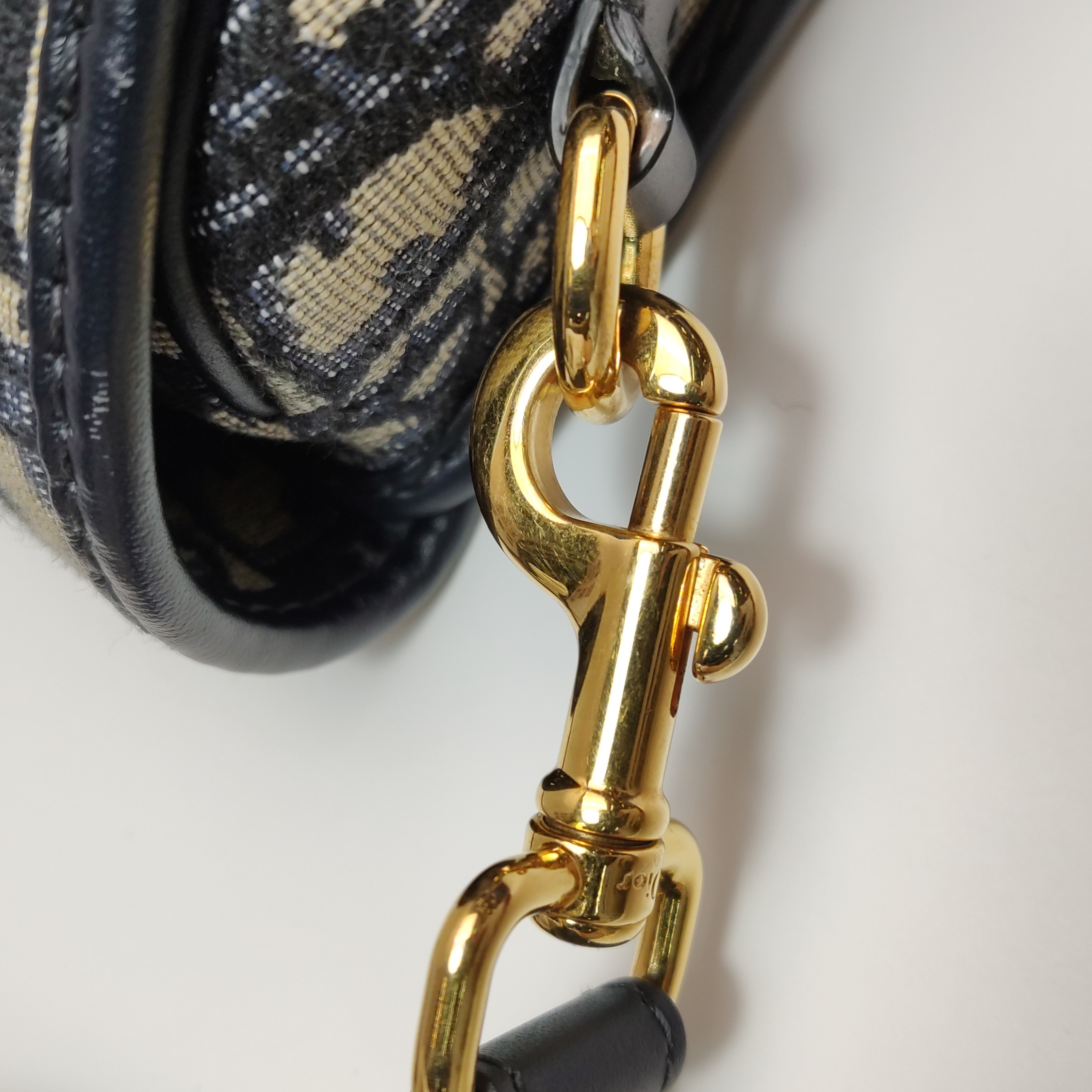 Christian Dior Bobby Flap Bag Oblique Canvas Medium — photo 13 of 15