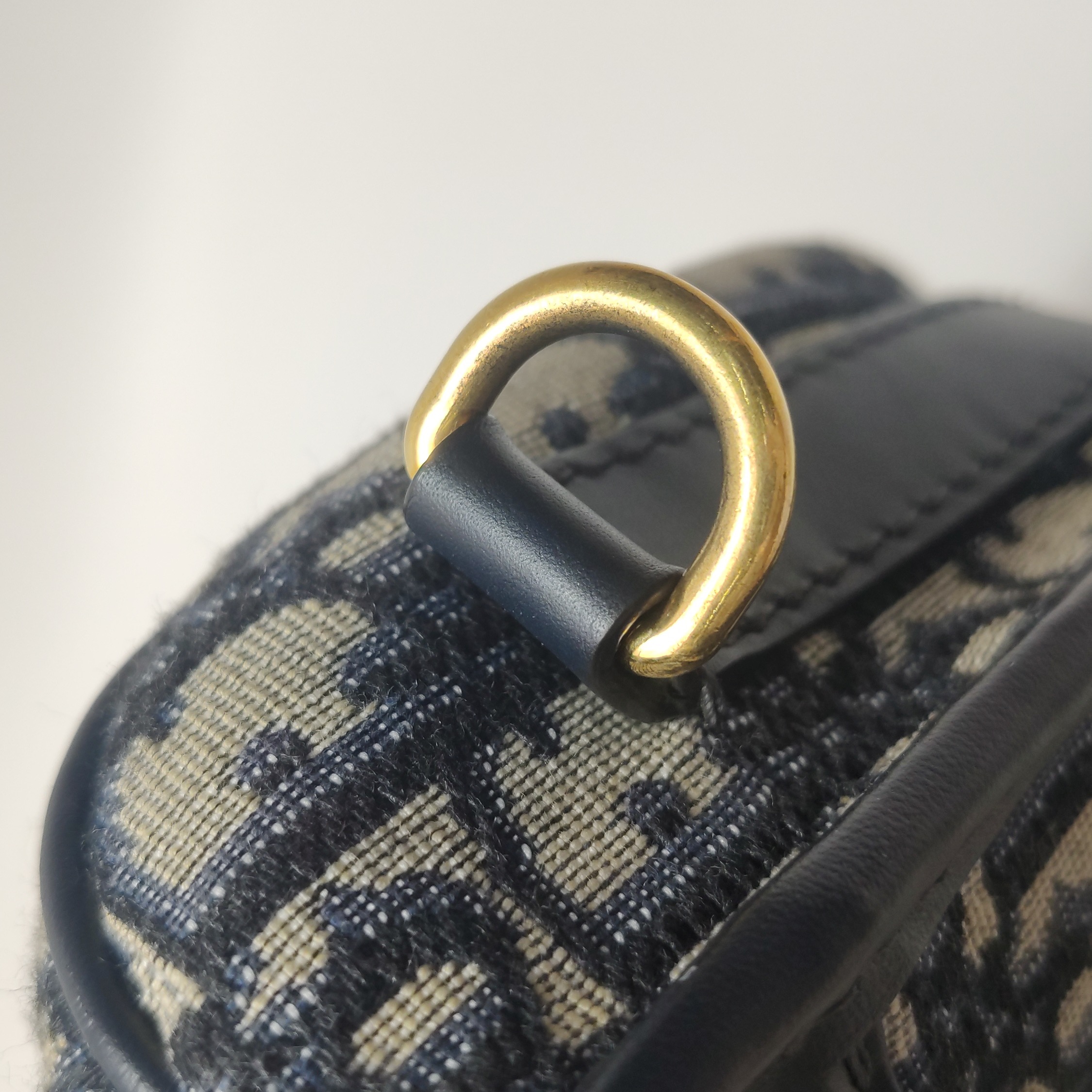 Christian Dior Bobby Flap Bag Oblique Canvas Medium — photo 10 of 15
