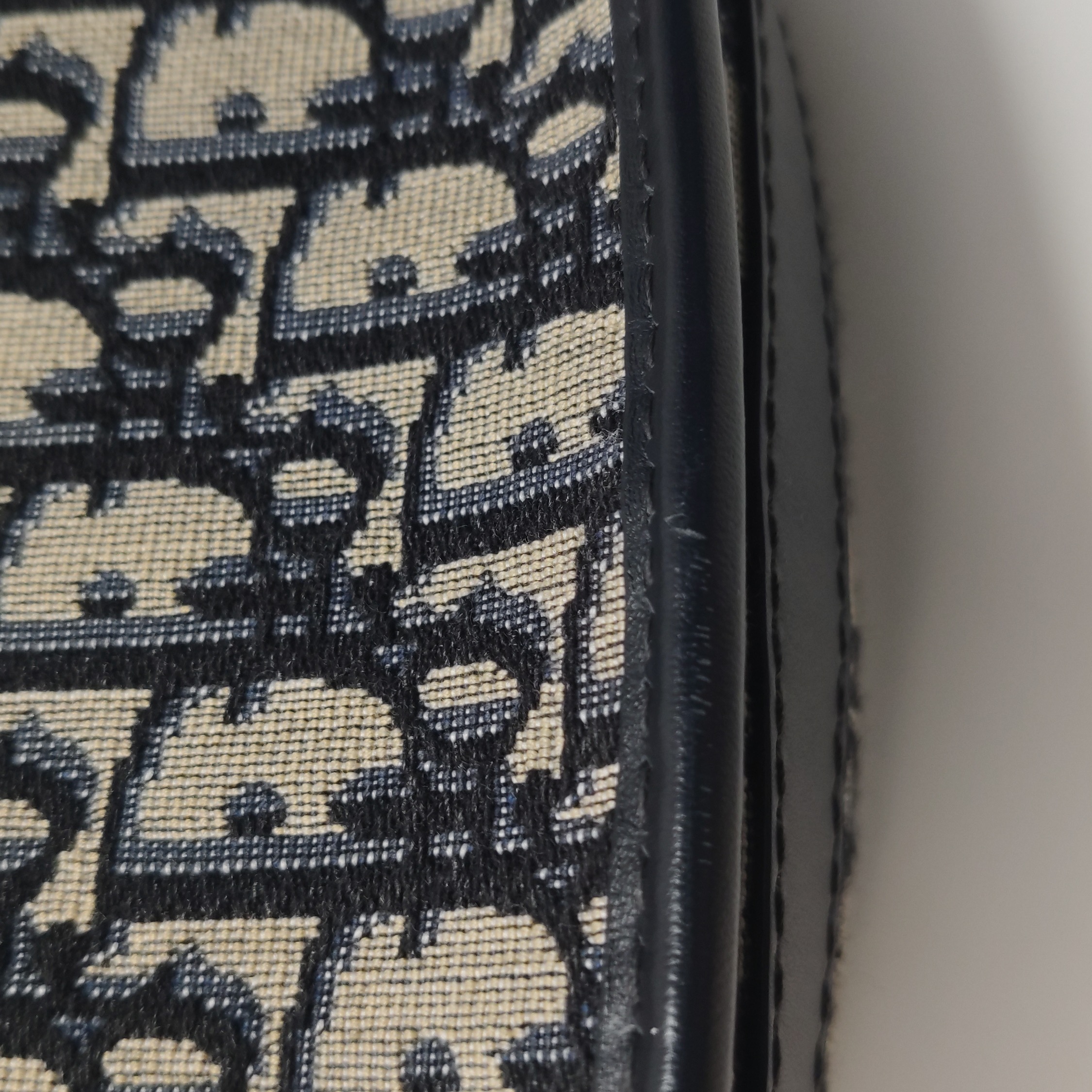 Christian Dior Bobby Flap Bag Oblique Canvas Medium — photo 11 of 15